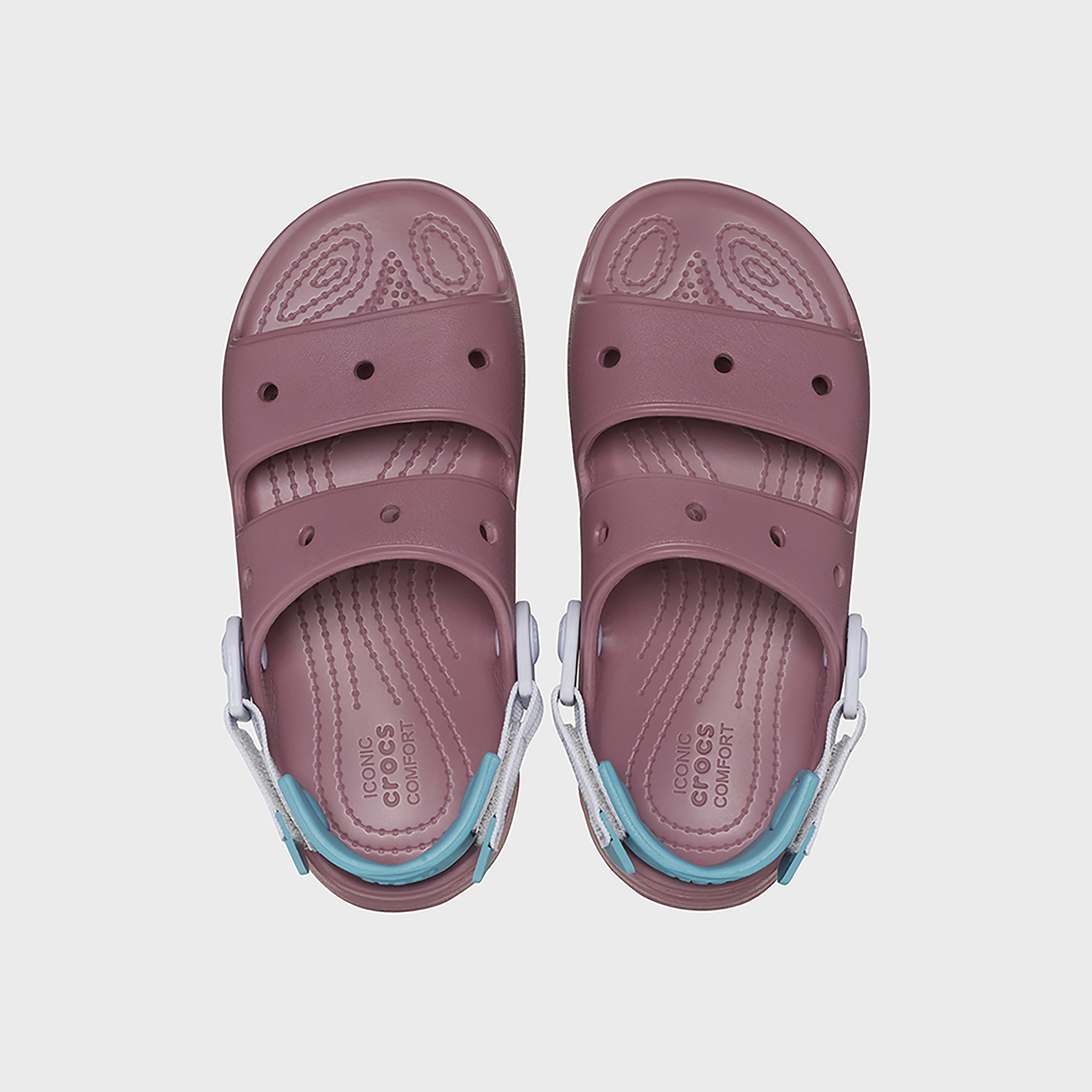 صندل كلاسيكي من كروكس للأطفال بتفاصيل مقصوصة لجميع التضاريس مع إغلاق فيلكرو-girls-shoes-sandals-image-23