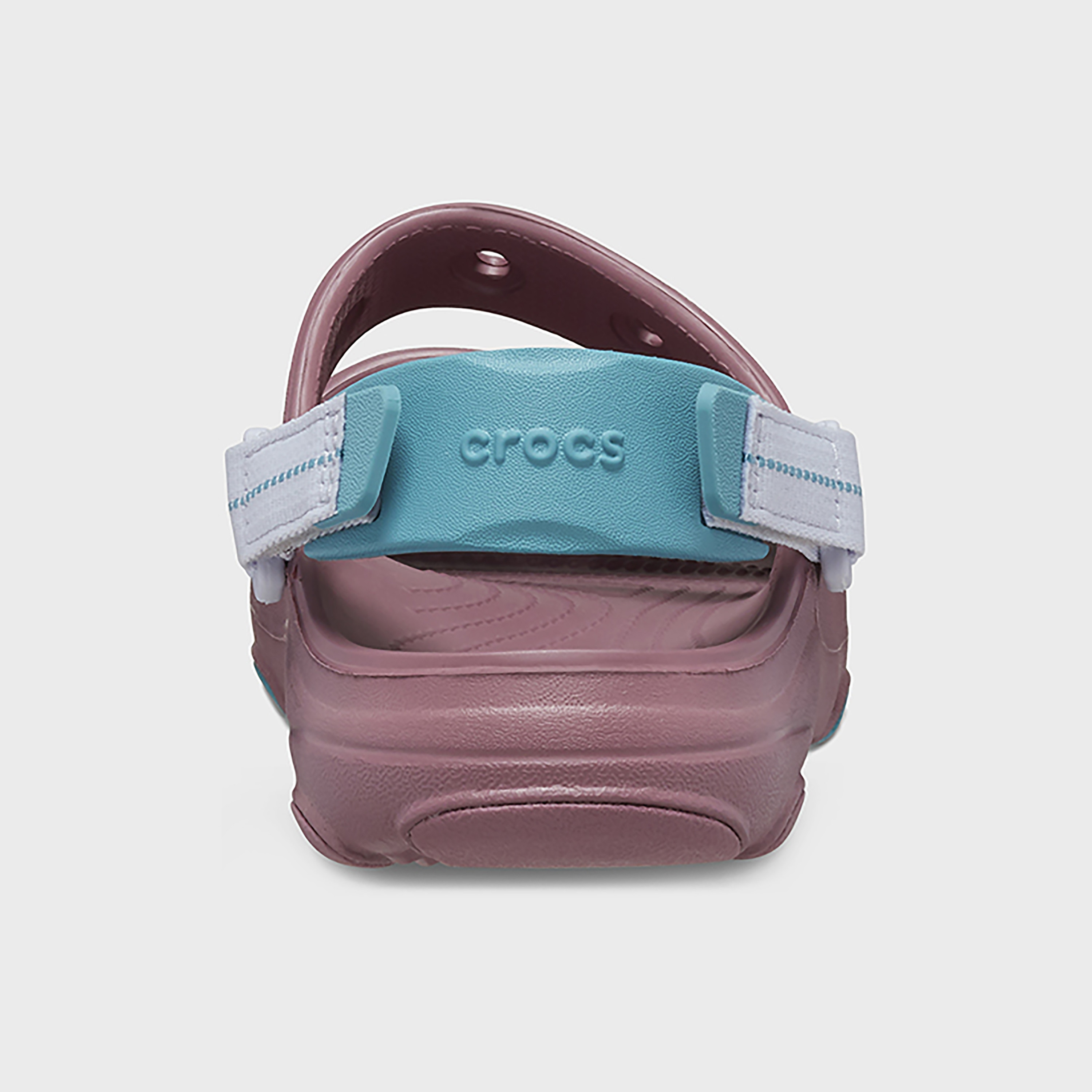 صندل كلاسيكي من كروكس للأطفال بتفاصيل مقصوصة لجميع التضاريس مع إغلاق فيلكرو-girls-shoes-sandals-image-24