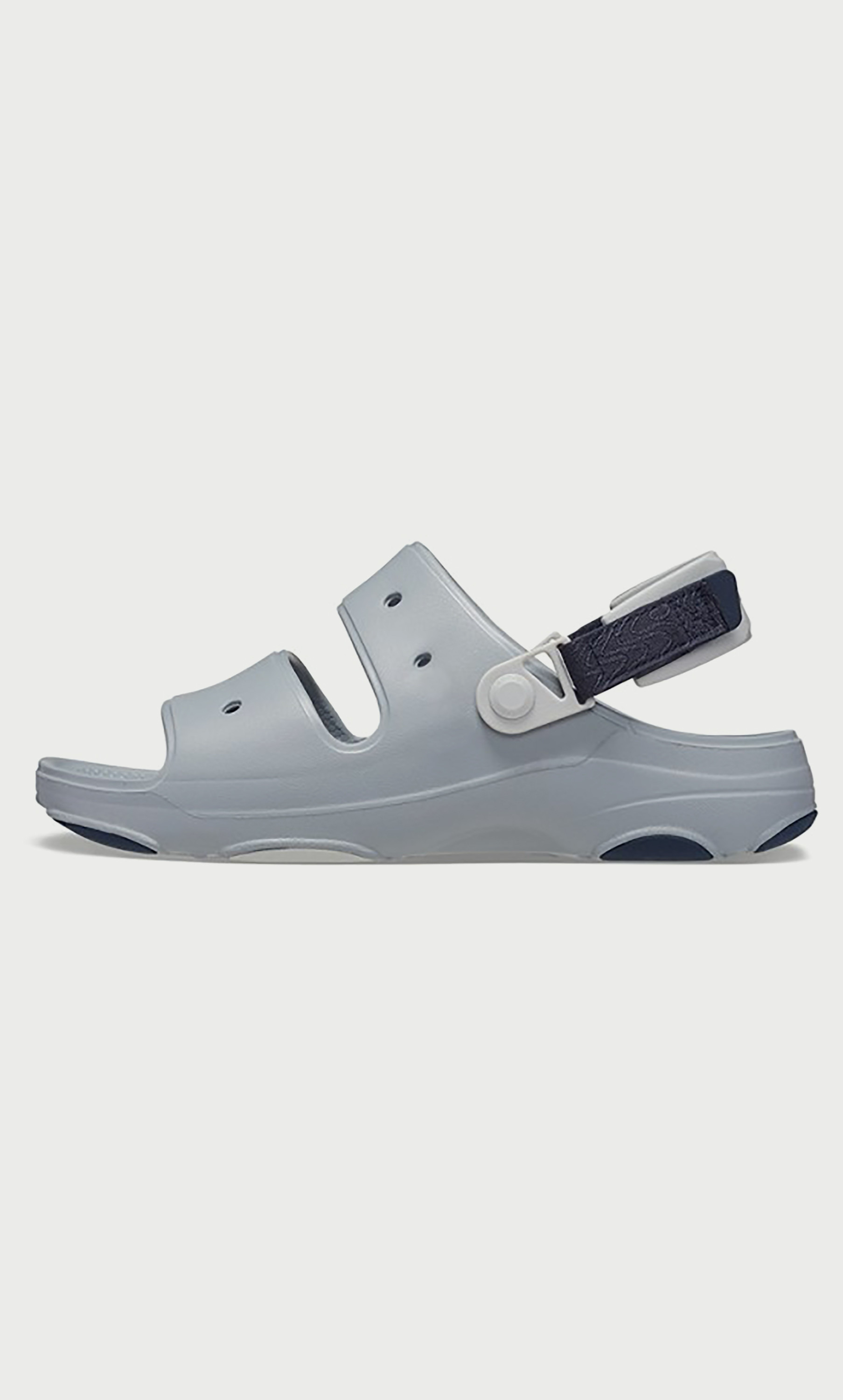 صندل كروكس للجنسين بتفاصيل مقصوصة لجميع التضاريس مع إغلاق فيلكرو-women-shoes-sandals-flats-image-4