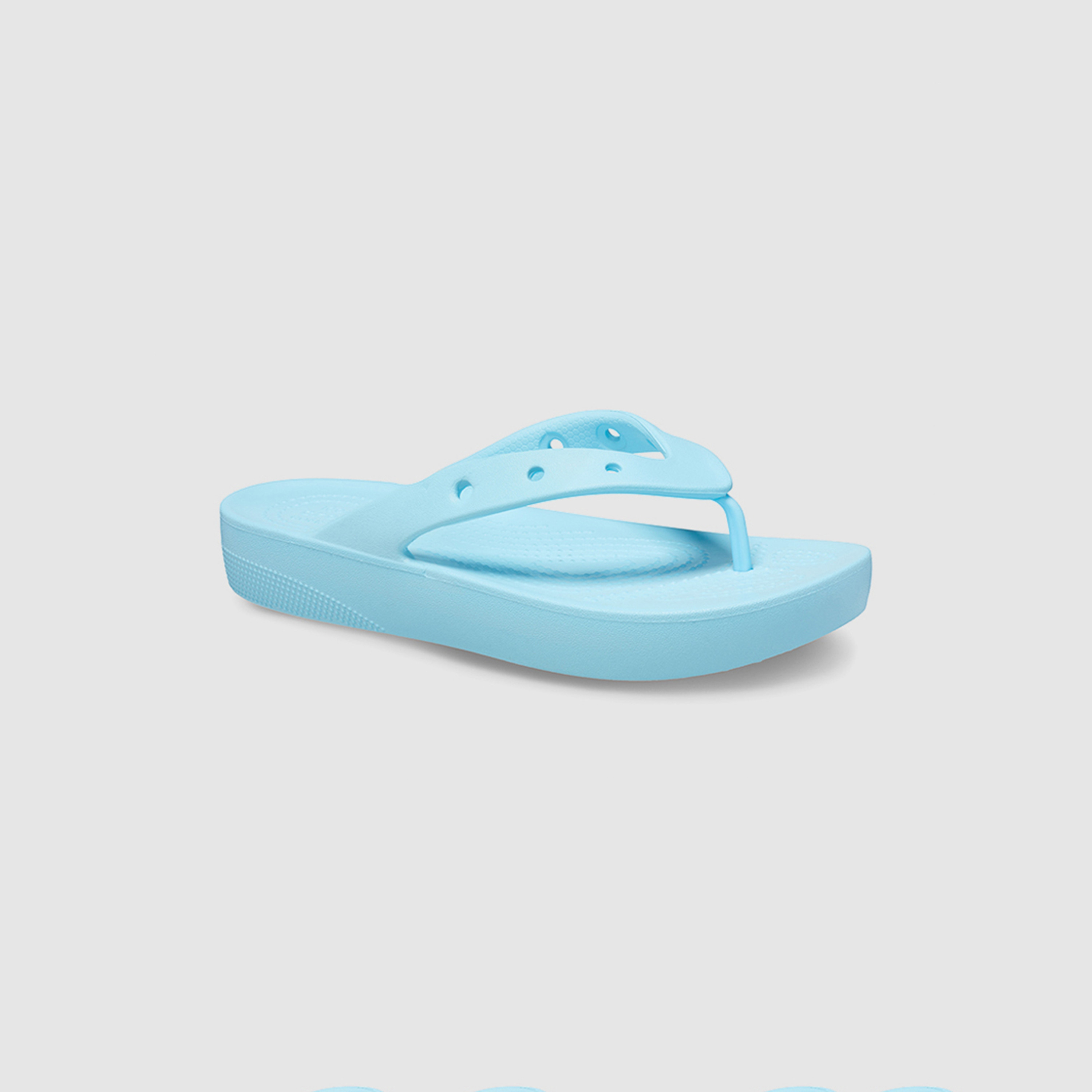 شبشب فليب فلوب كروكس كلاسيكي بنعل سميك للنساء مع مزين بفتحة-women-shoes-sandals-flats-image-18