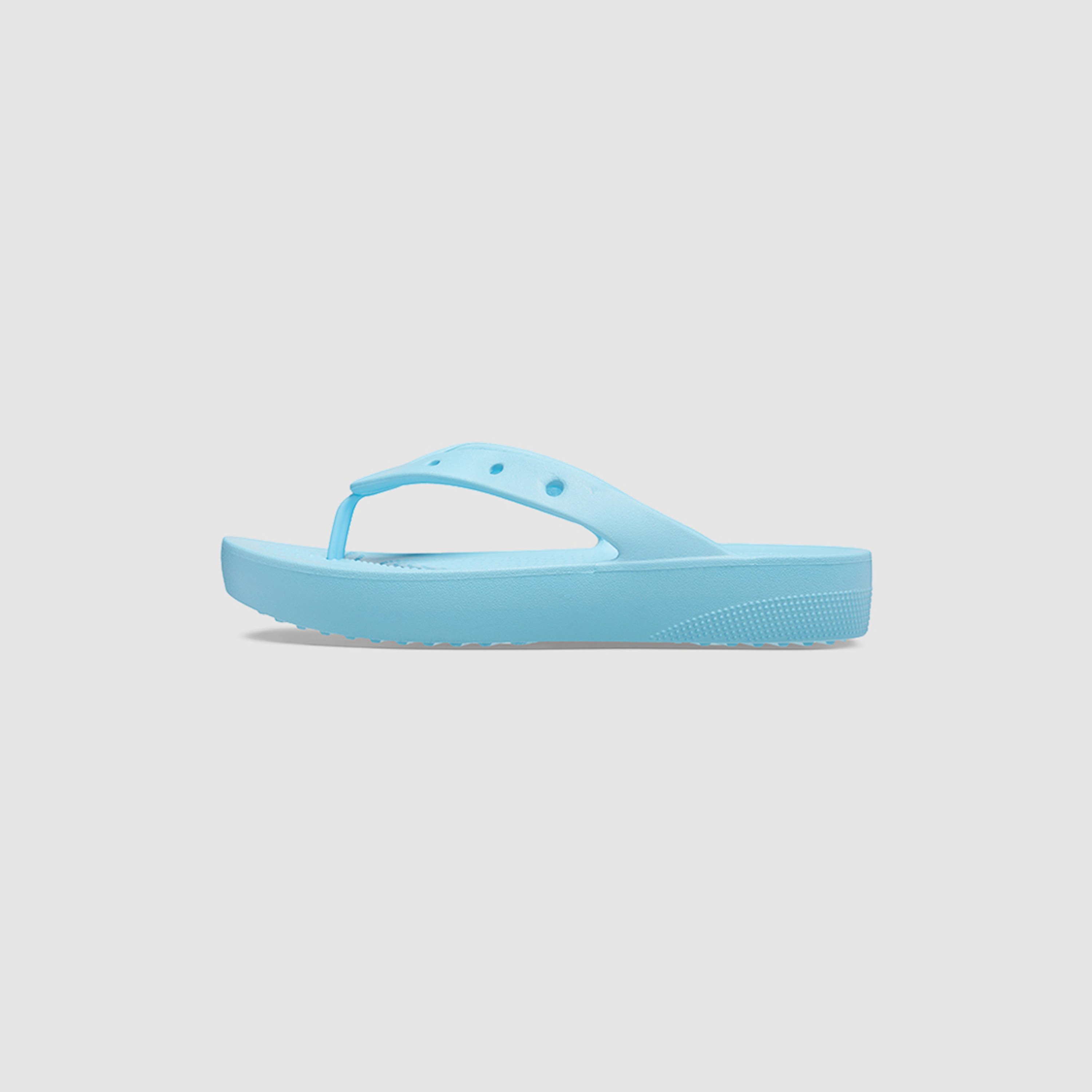 شبشب فليب فلوب كروكس كلاسيكي بنعل سميك للنساء مع مزين بفتحة-women-shoes-sandals-flats-image-20