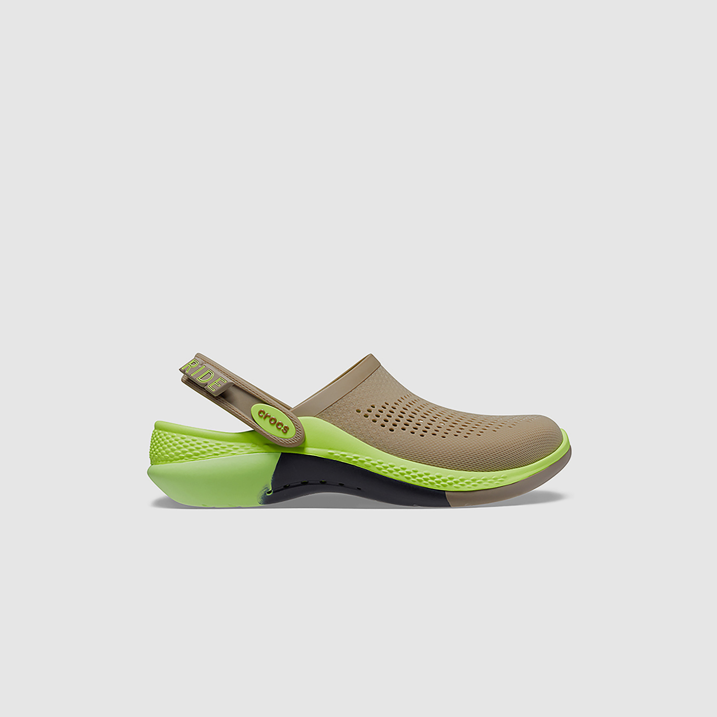 قبقاب من كروكس لايت رايد 360 ذو أومبير رخامي للجنسين مزين بفتحات مع حزام خلفي -men-shoes-flipflopsandslides-image-9