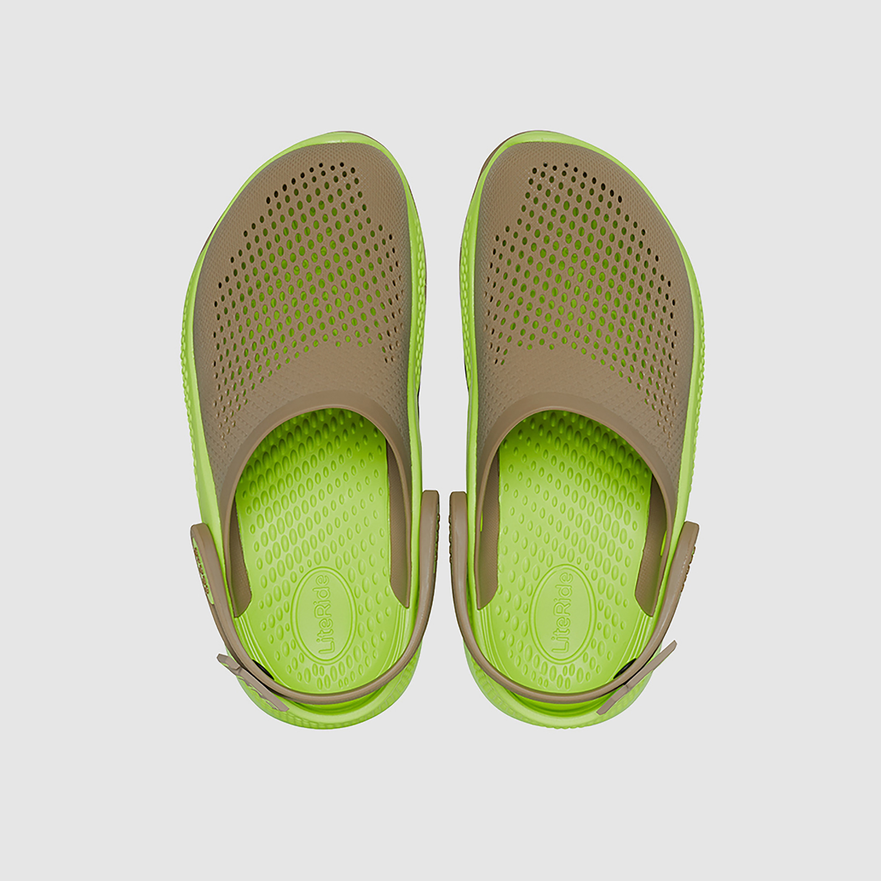 قبقاب من كروكس لايت رايد 360 ذو أومبير رخامي للجنسين مزين بفتحات مع حزام خلفي -men-shoes-flipflopsandslides-image-11