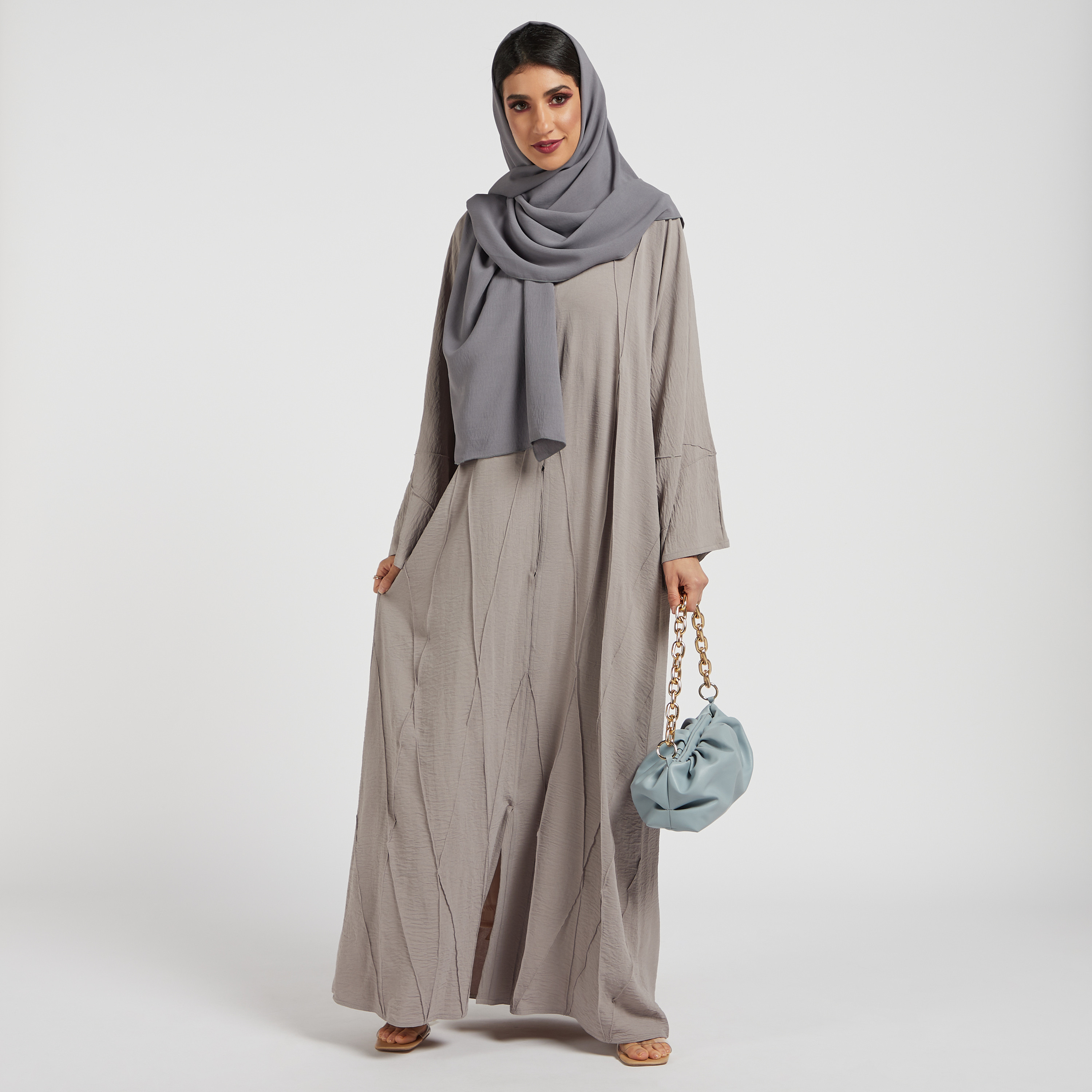 عباية بارزة الملمس بياقة v وحجاب من كابدا-women-arabicclothing-abayas-image-1
