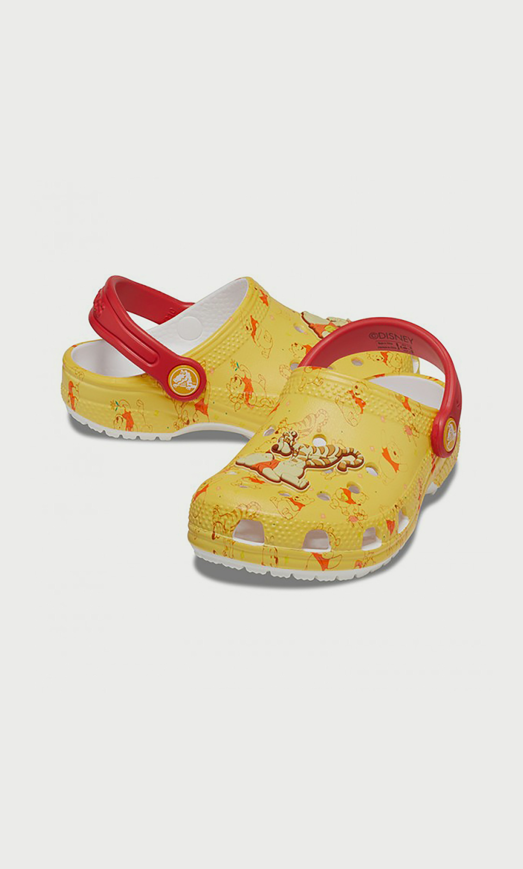 قباقيب كلاسيك للأطفال الصغار بتصميم ديزني ويني ذا بوه بفتحة من  كروكس-girls-shoes-sandals-image-1