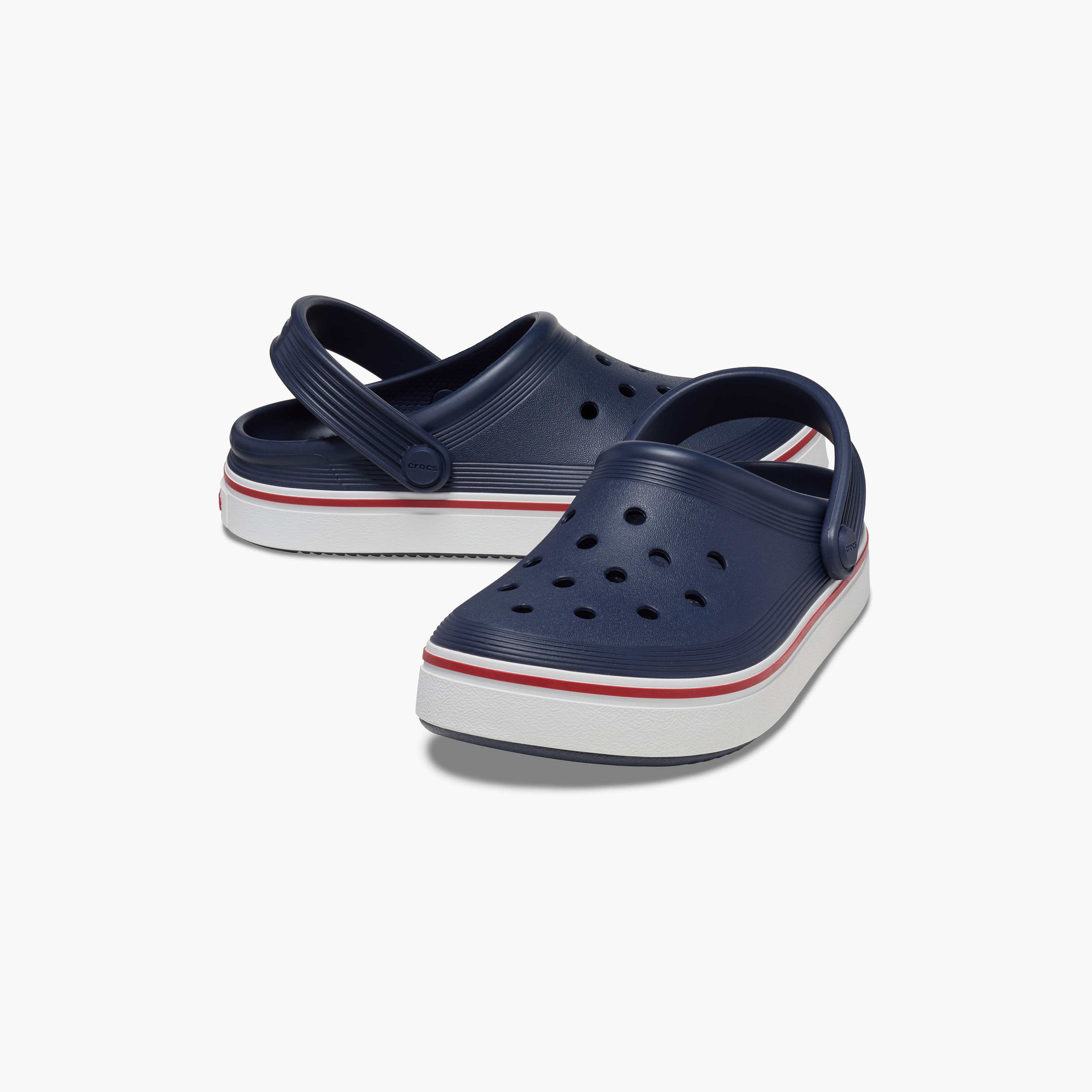  208477-100 | قبقاب ذو اوف كورت من كروكس للأطفال مزين بفتحات مع حزام خلفي-girls-shoes-sandals-image-7