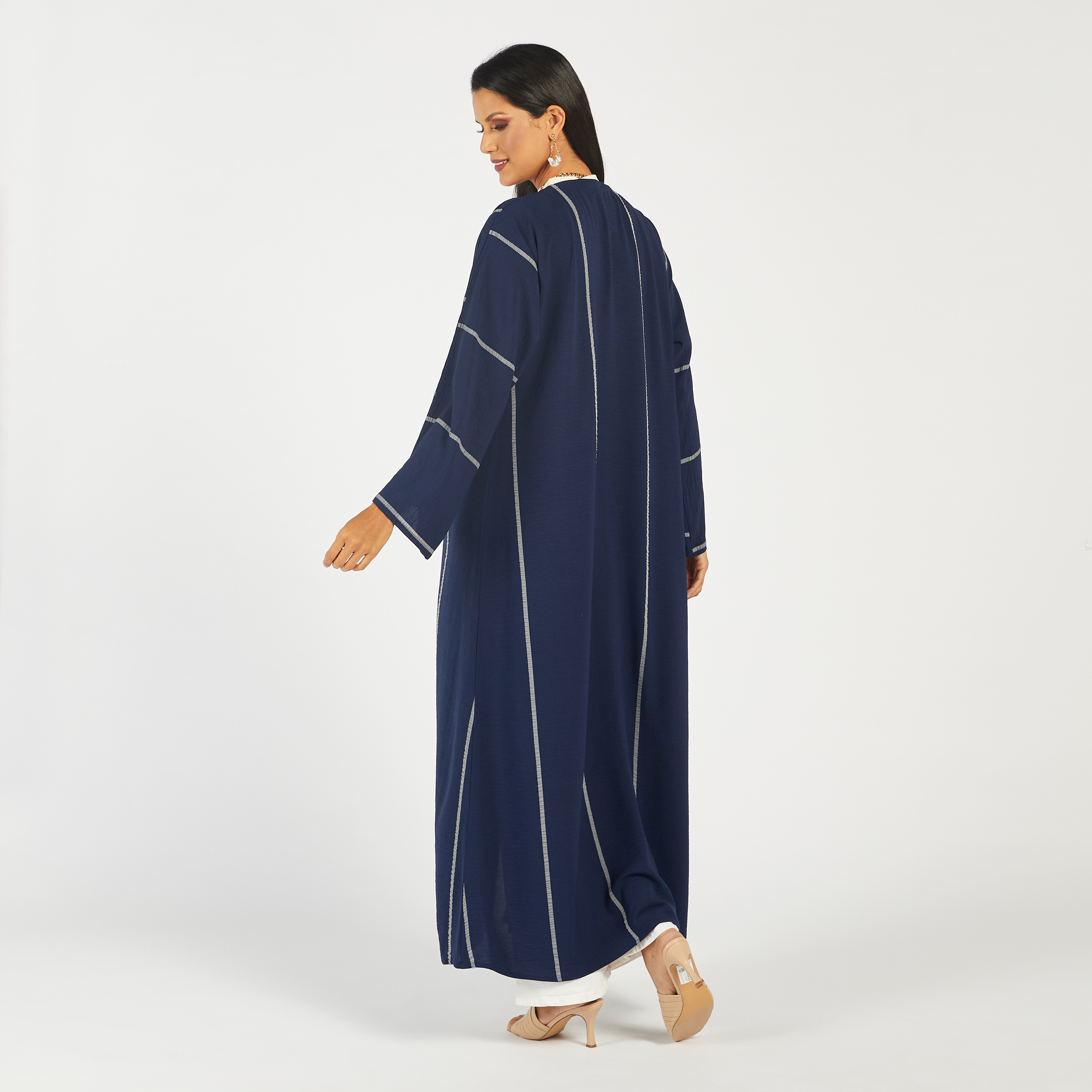عباية مقلمة بياقة v وحجاب من كابدا-women-arabicclothing-abayas-image-5