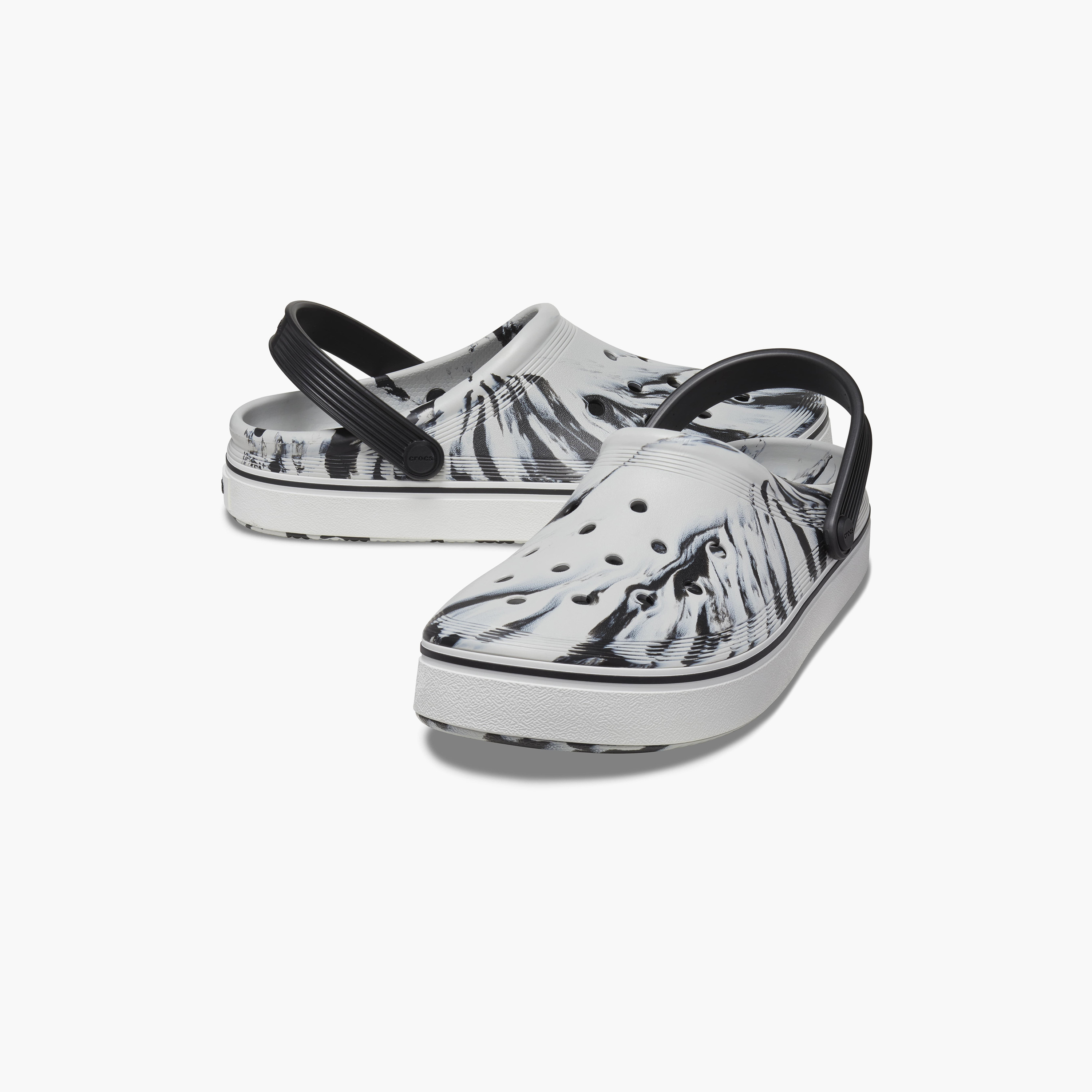  208601-066 | قباقيب ذو اوف كورت من كروكس للجنسين ذو تفاصيل مقصوصة رخامية-women-shoes-sandals-flats-image-1