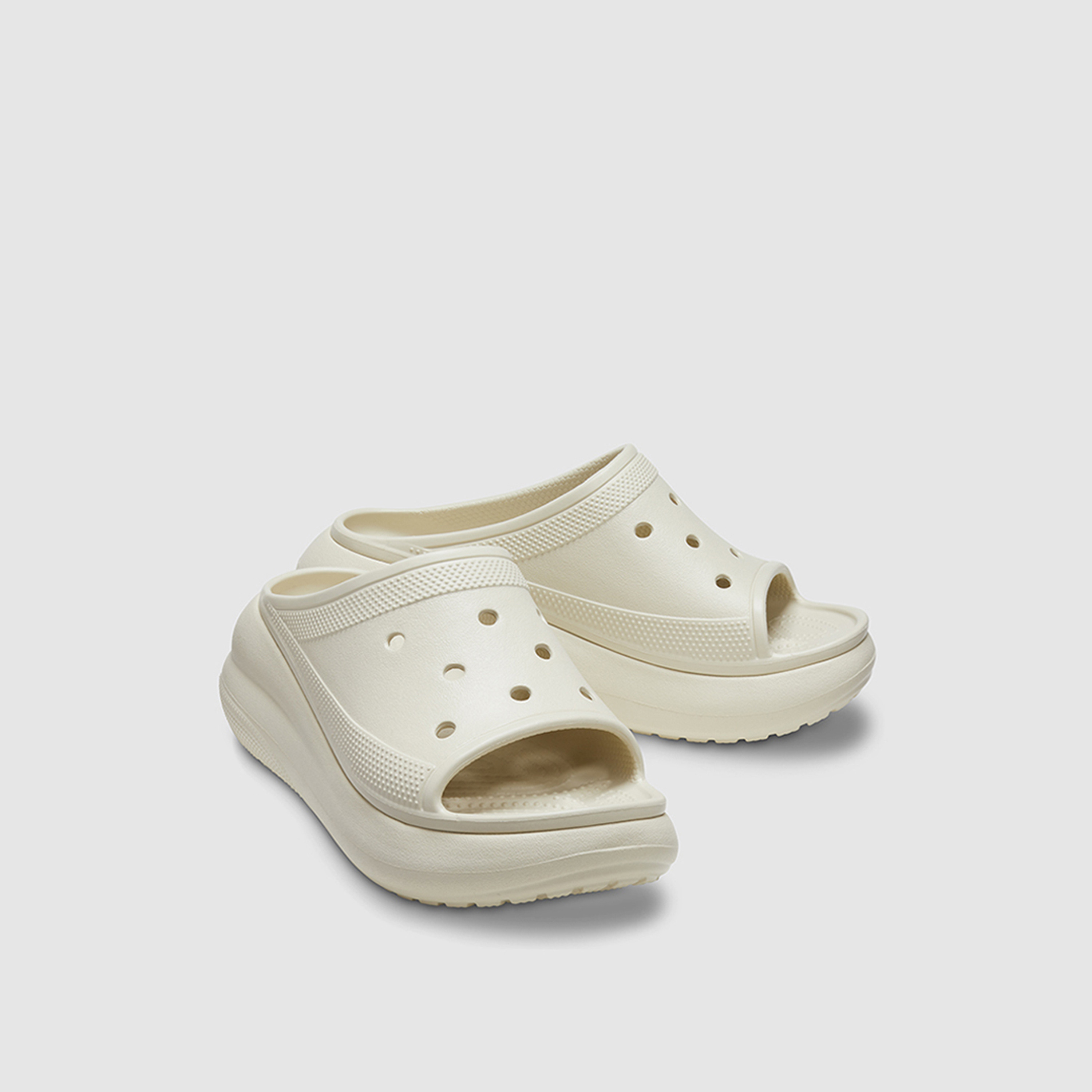 كروكس- شبشب كلاسيكي كراش سهل الارتداء  | 208731-2Y2-women-shoes-sandals-flats-image-1