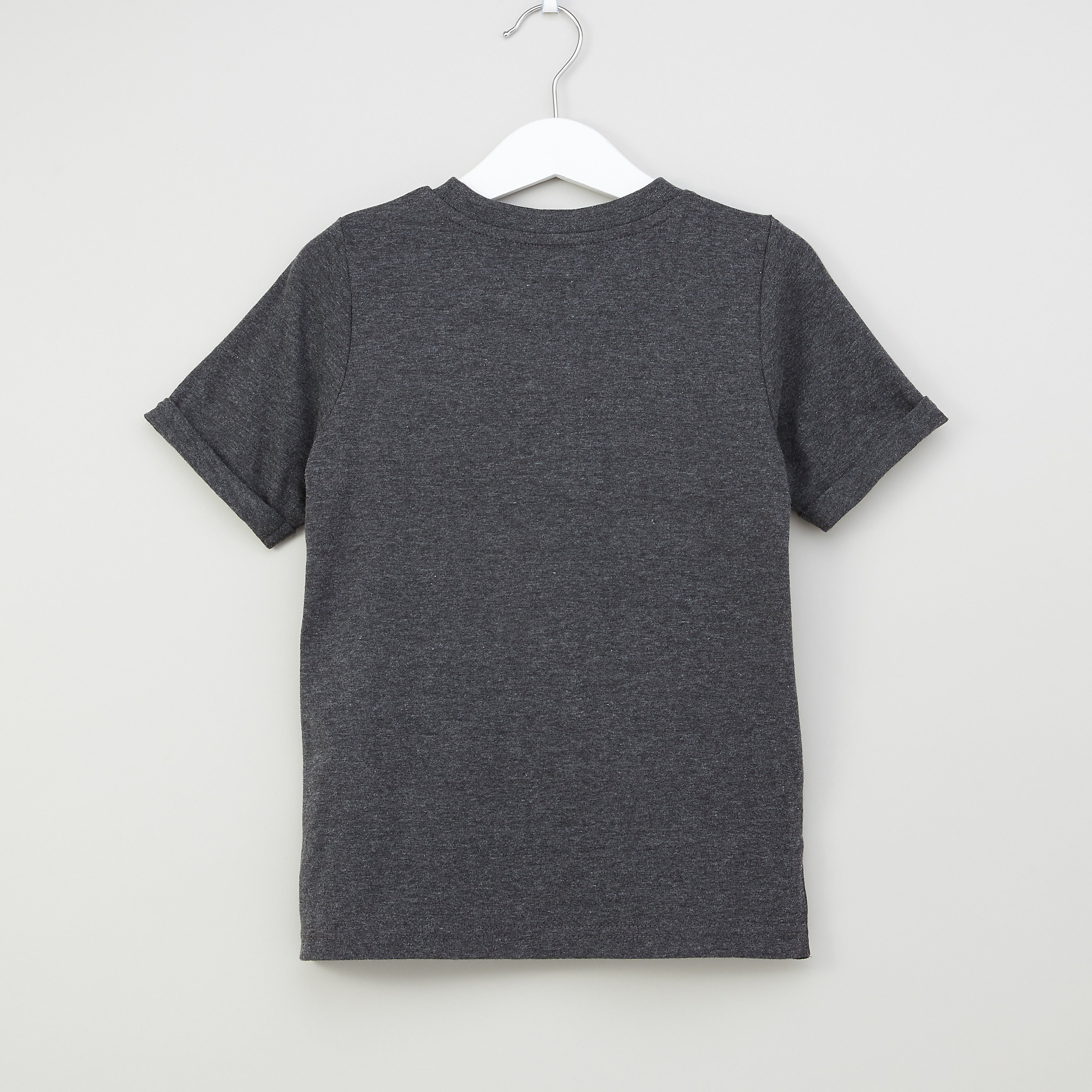 تيشيرت بياقة مستديرة وحوّاف غير مستوية مع طبعات جرافيك من ايكونيك-boys-clothing-tshirtsandpolos-image-3
