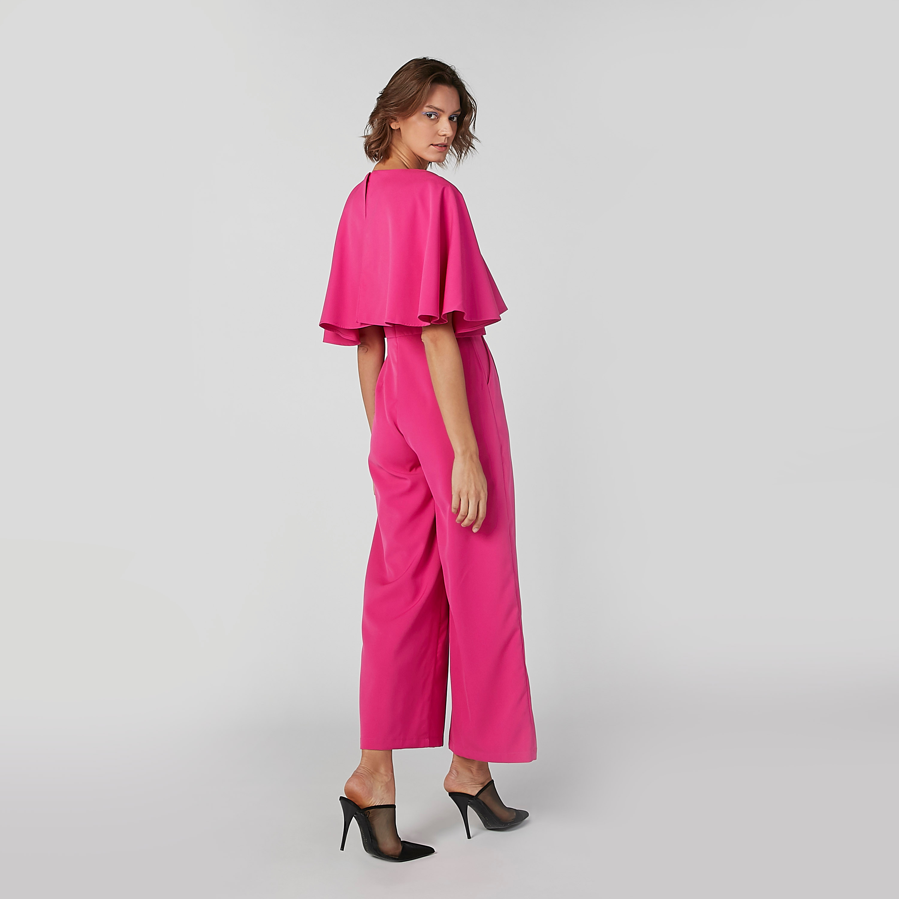 أفرول سادة بجيوب من آيكونيك-women-clothing-jumpsuits-image-5