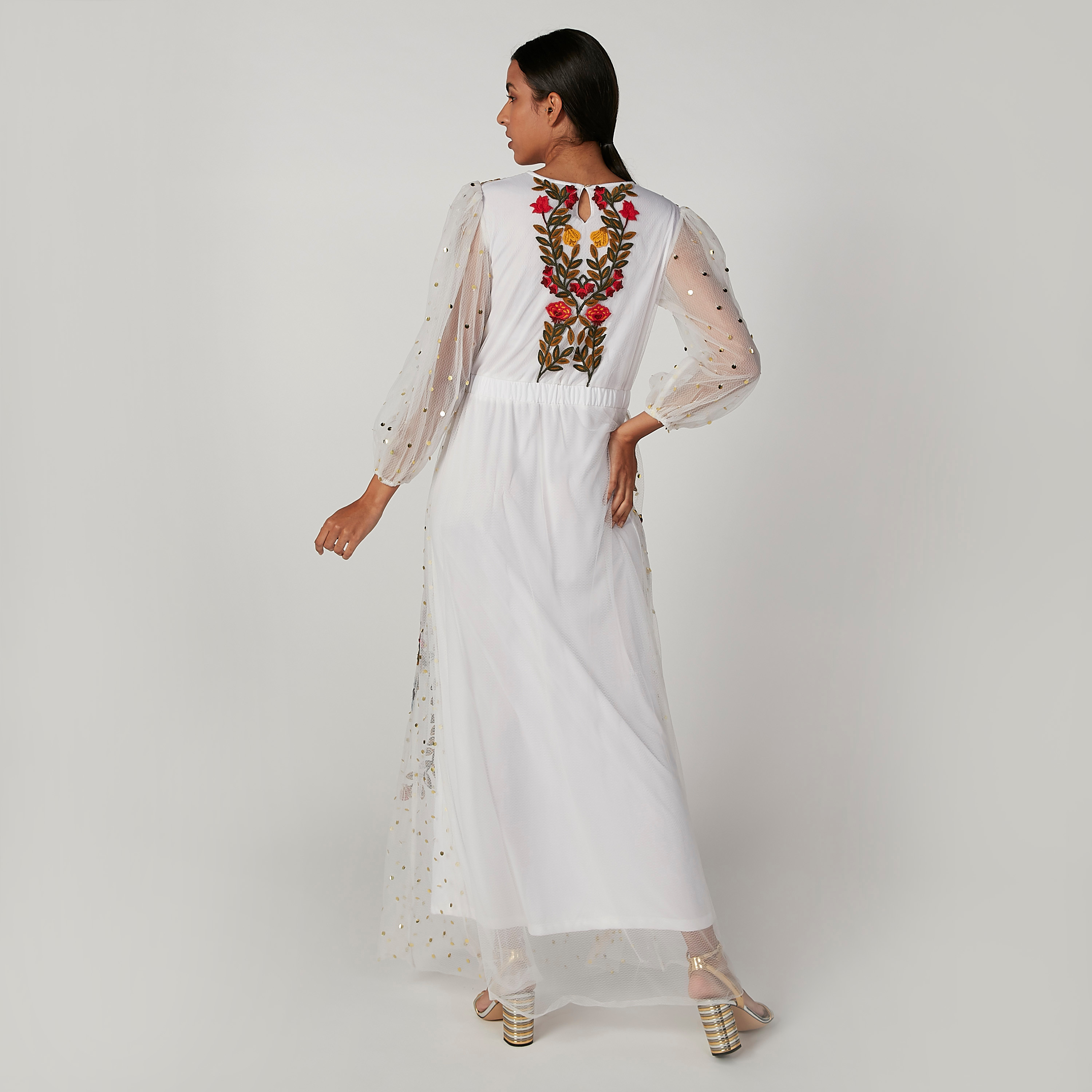 فستان طويل إيه لاين بأكمام بيشوب وتزيينات من آيكونيك-women-clothing-dresses-image-3