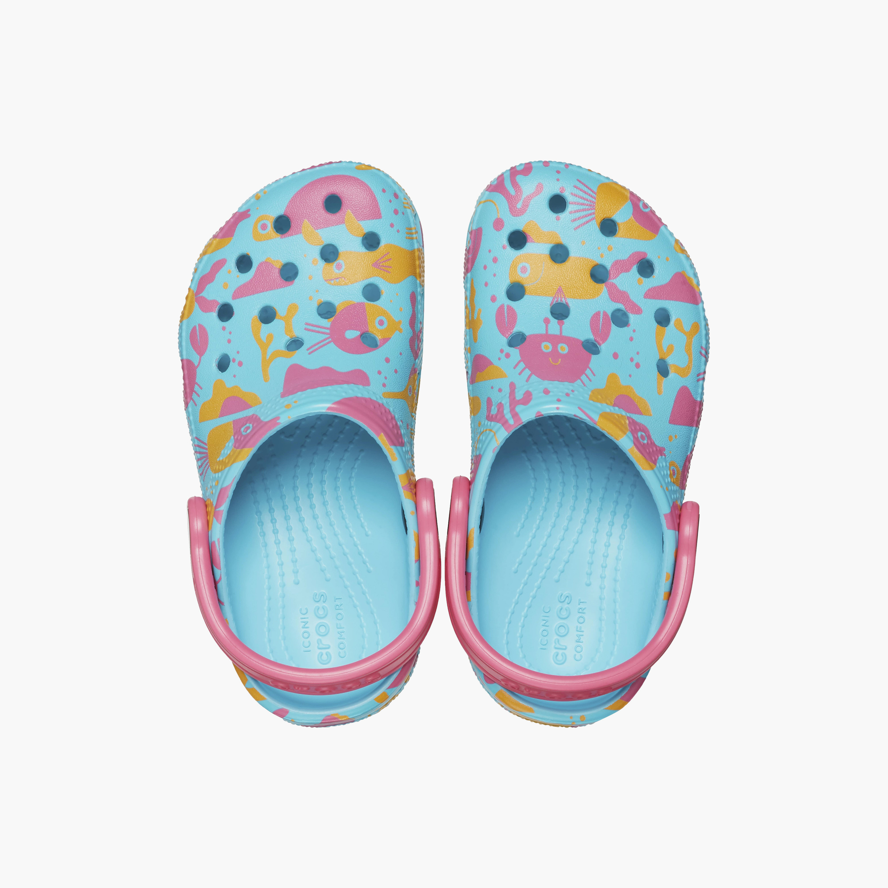 Crocs Toddlers Classic Island Escape Cut Out Details Clogs with Back Strap | 209039-4HQ-women-shoes-sandals-flats-image-11
