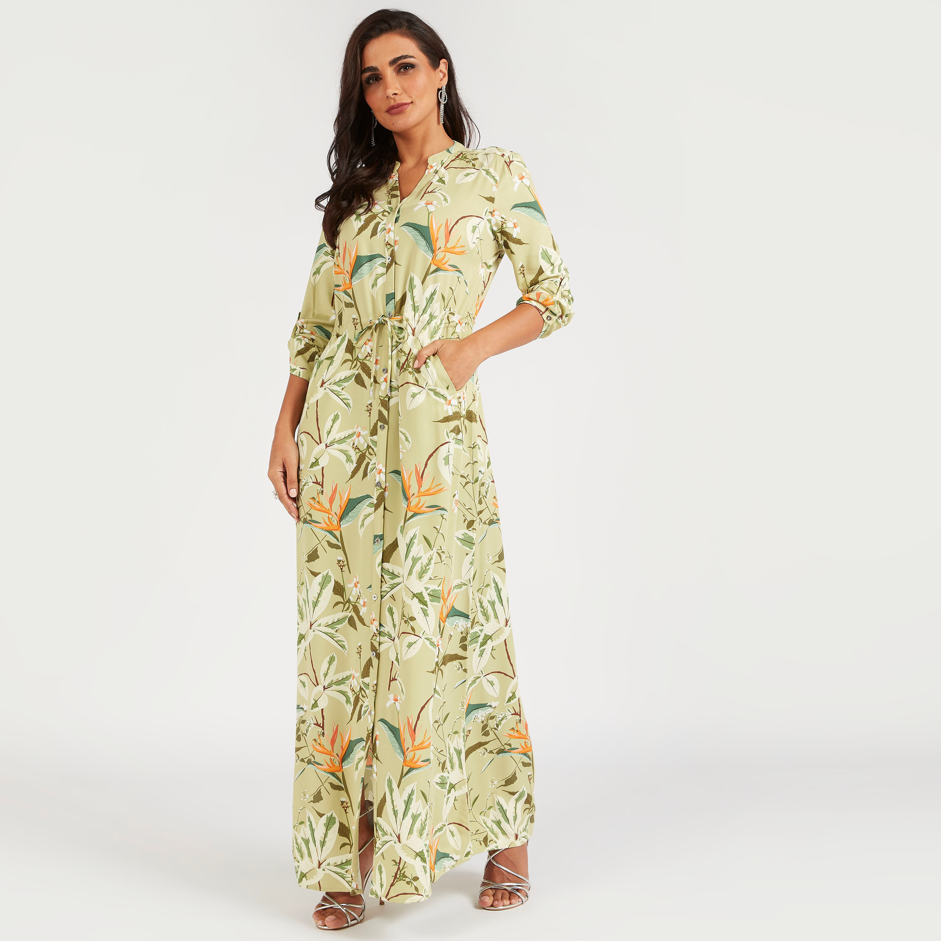 Buy Women s Iconic Floral Print Maxi Shirt Dress with Pockets Online Centrepoint Bahrain