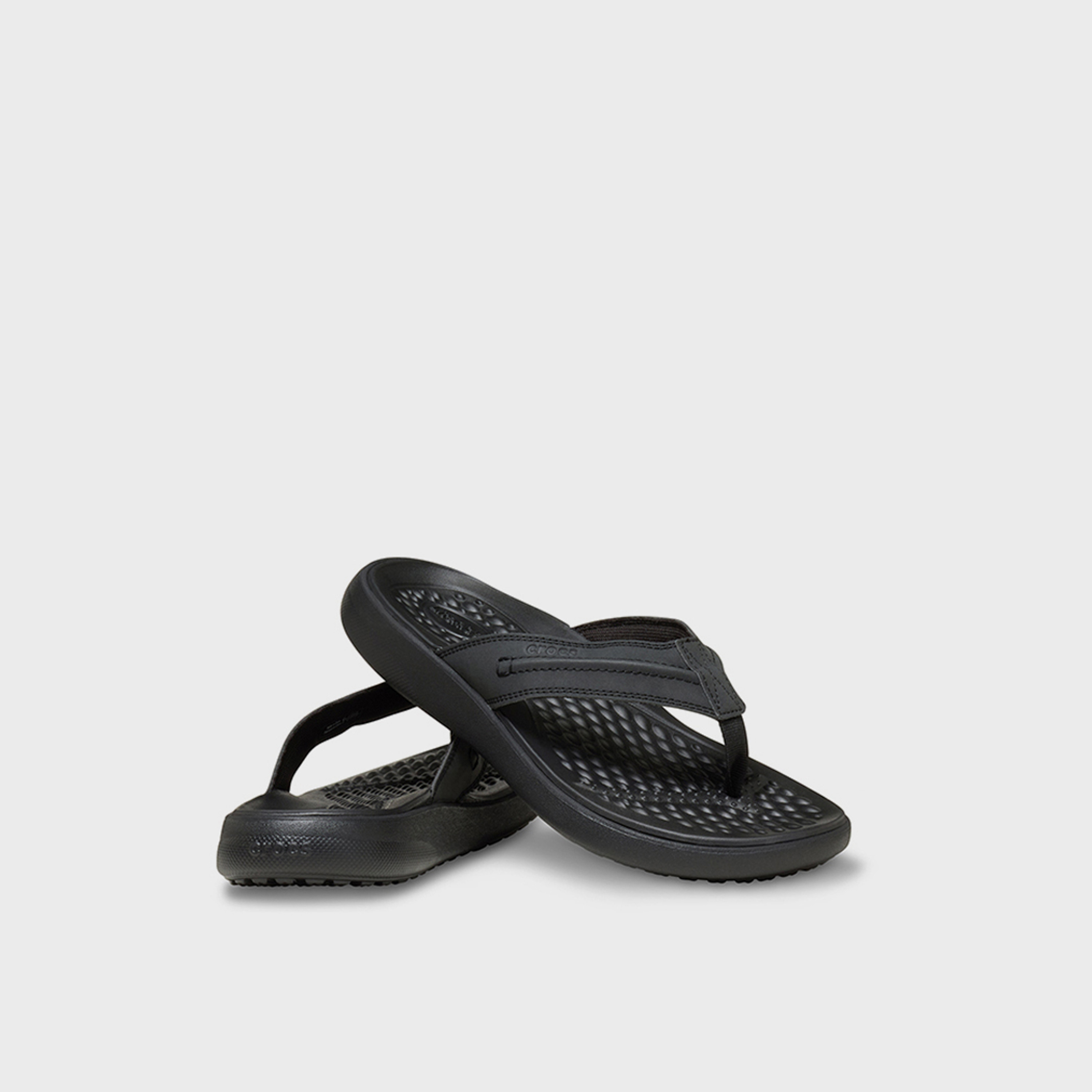 كروكس - شبشب يوكون فيستا2 للرجال سهل الارتداء | 209332-060-men-shoes-flipflopsandslides-image-1