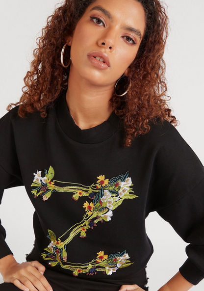 Iconic Embroidered Sweatshirt with Drop Shoulder Sleeves