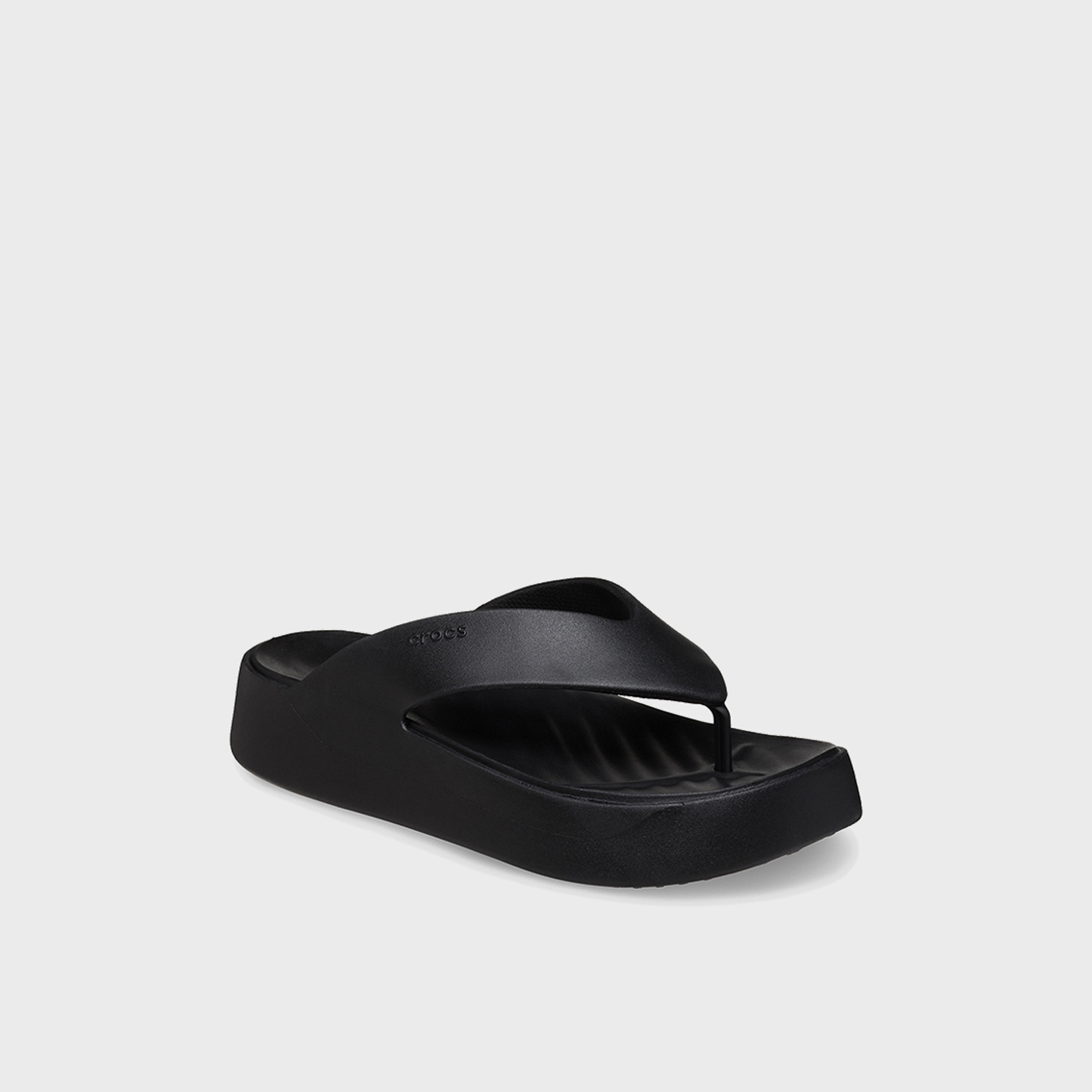 كروكس - صندل نسائي سهل الارتداء ذو ​​نعل سميك | 209410-001-women-shoes-flipflopsandslides-image-3