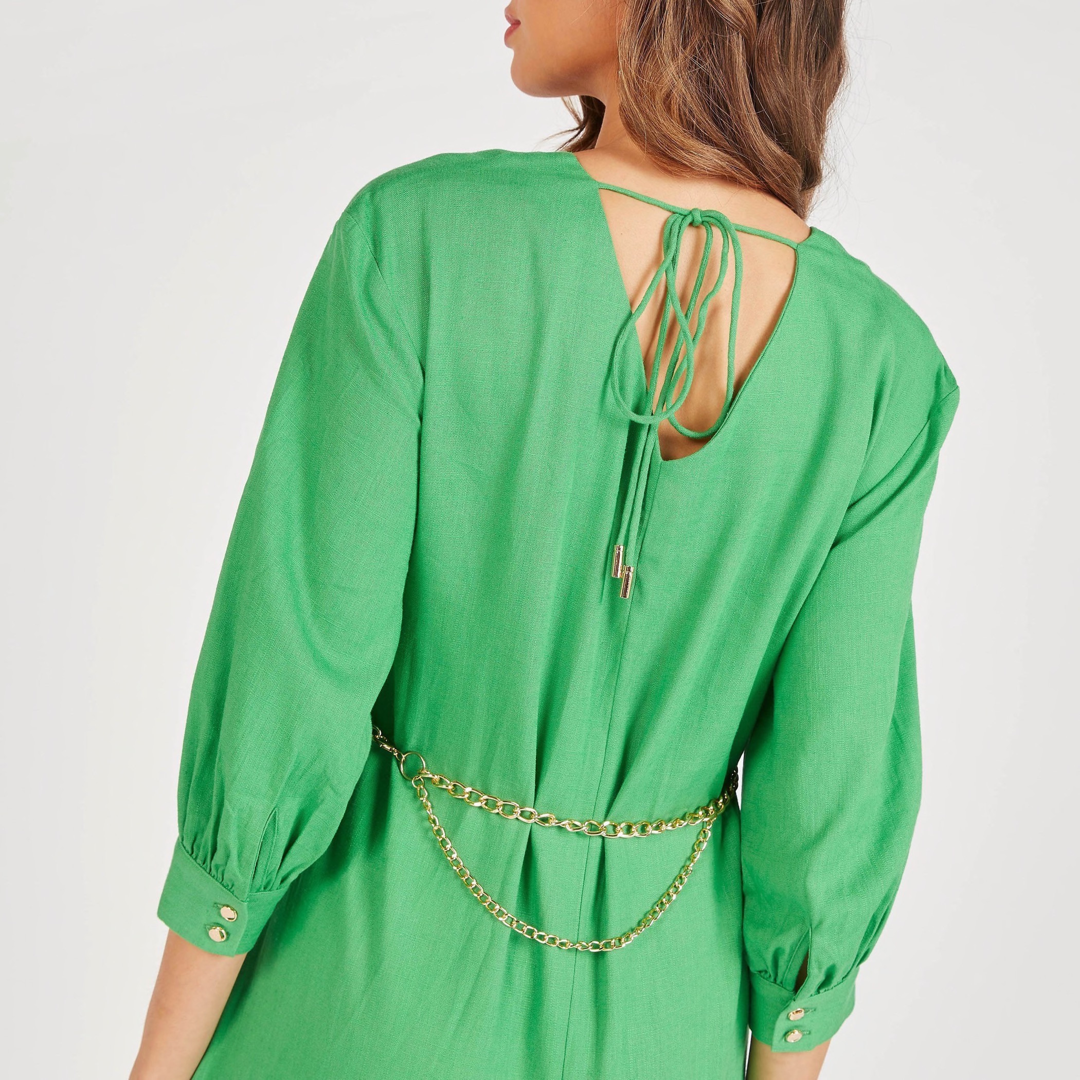 فستان سادة بياقة V وأكمام 3/4 وظهر برباط من آيكونك-women-clothing-dresses-image-14