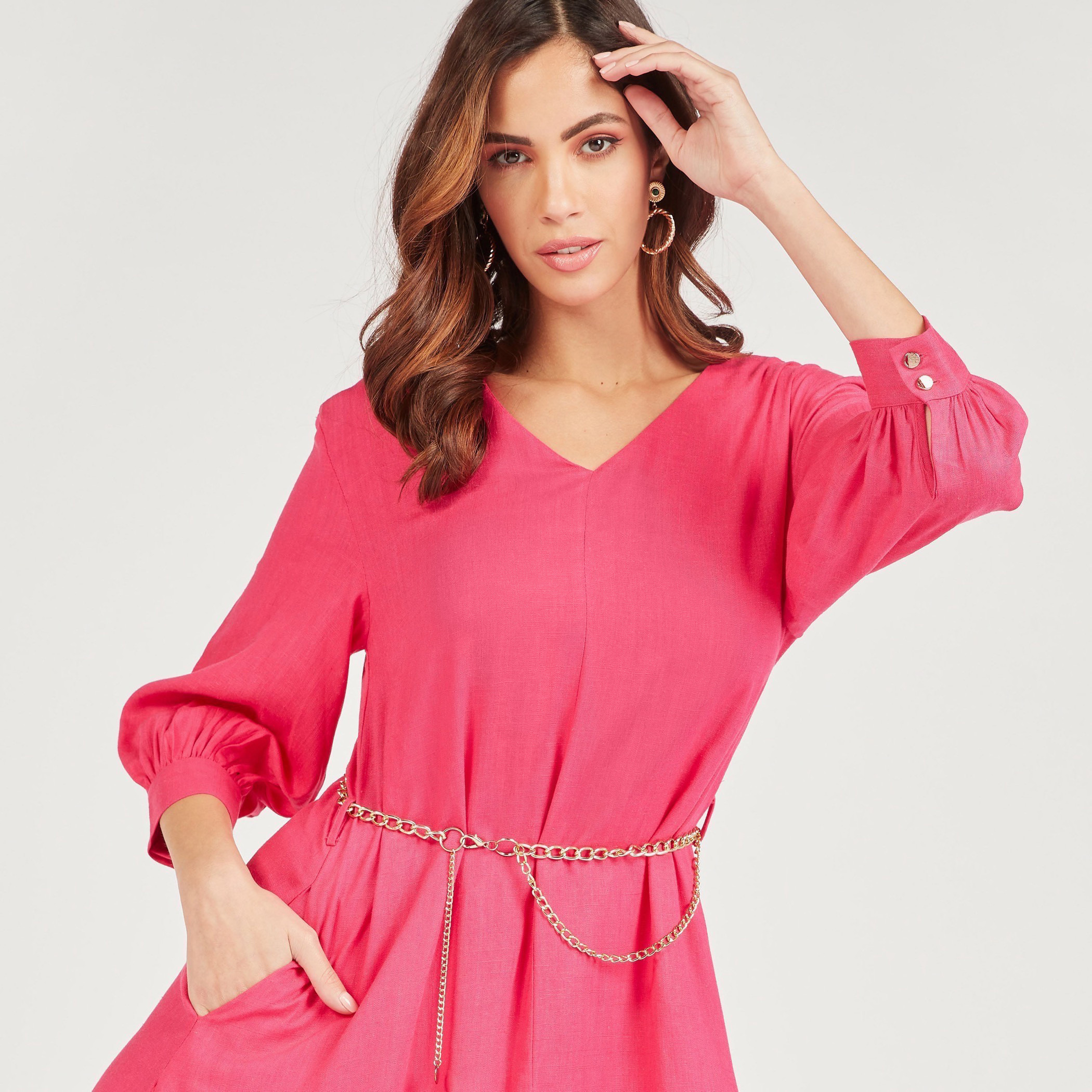 فستان سادة بياقة V وأكمام 3/4 وظهر برباط من آيكونك-women-clothing-dresses-image-4