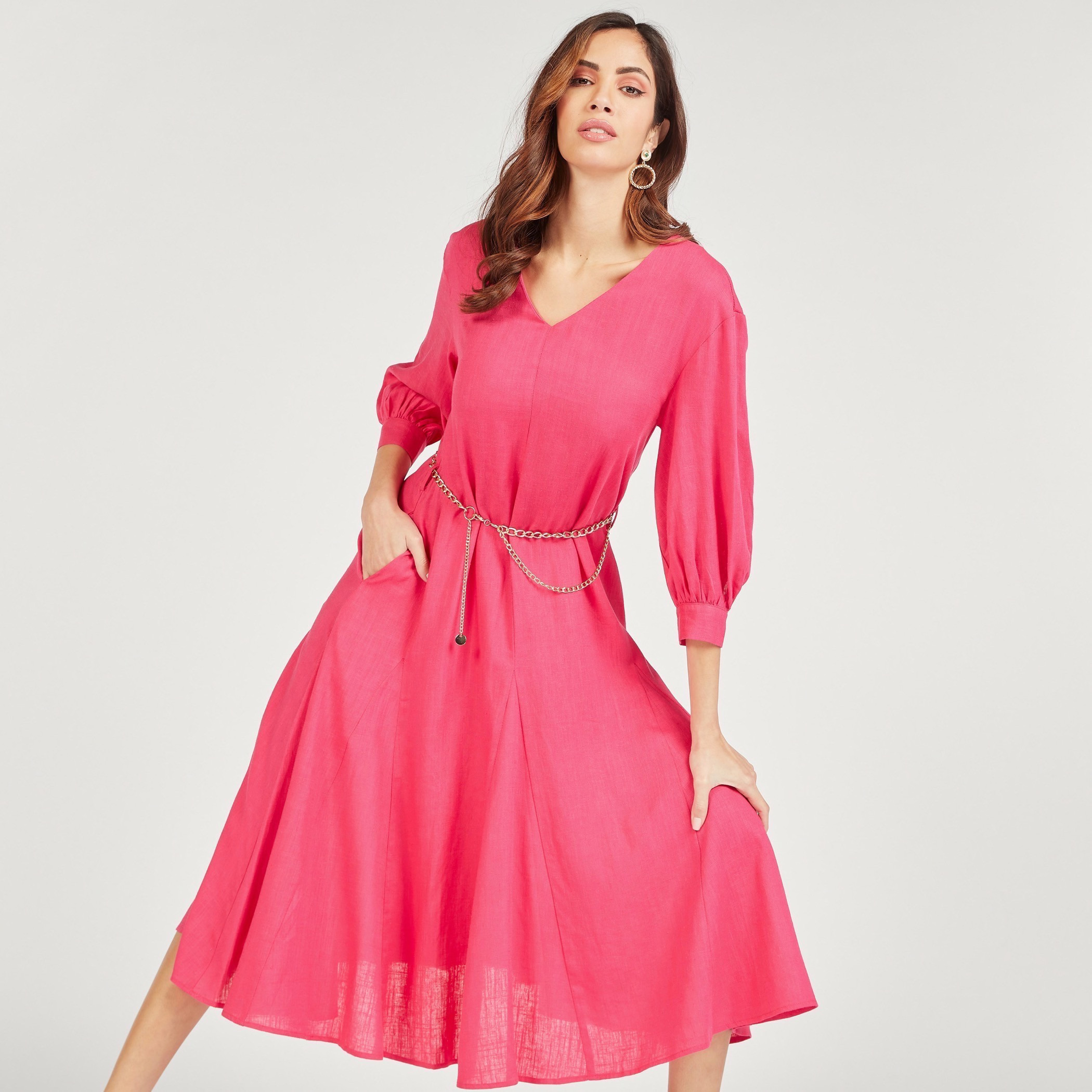 فستان سادة بياقة V وأكمام 3/4 وظهر برباط من آيكونك-women-clothing-dresses-image-7
