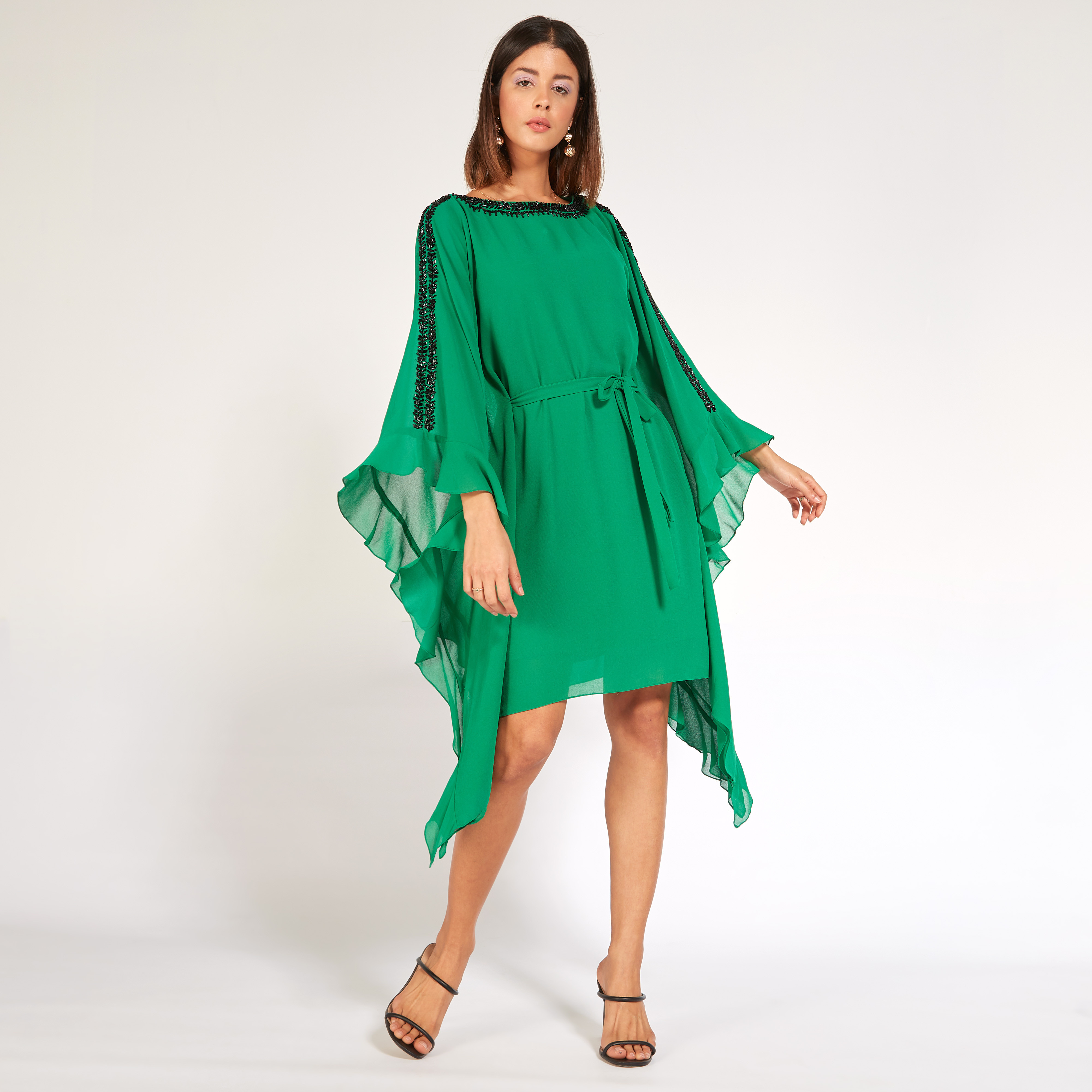 فستان قفطان قصير مزين بحزام رباط من أيكونيك-women-clothing-dresses-image-2