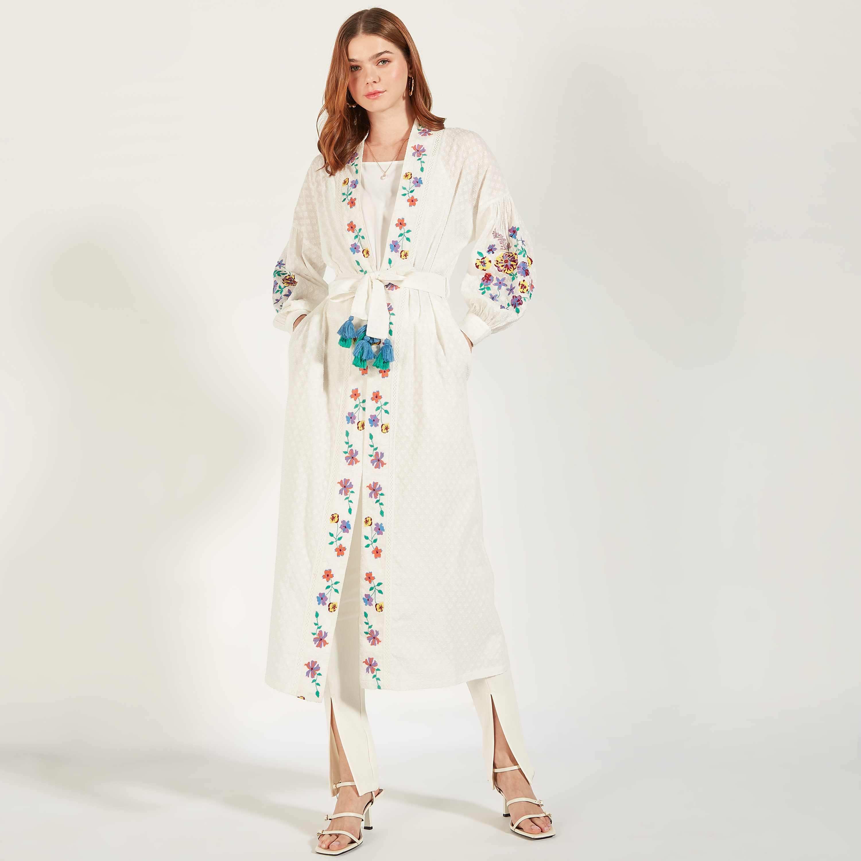 سترة طويلة مطرزة بأكمام طويلة وتفاصيل رباط من آيكونيك-women-clothing-shirtsandblouses-blouses-image-1