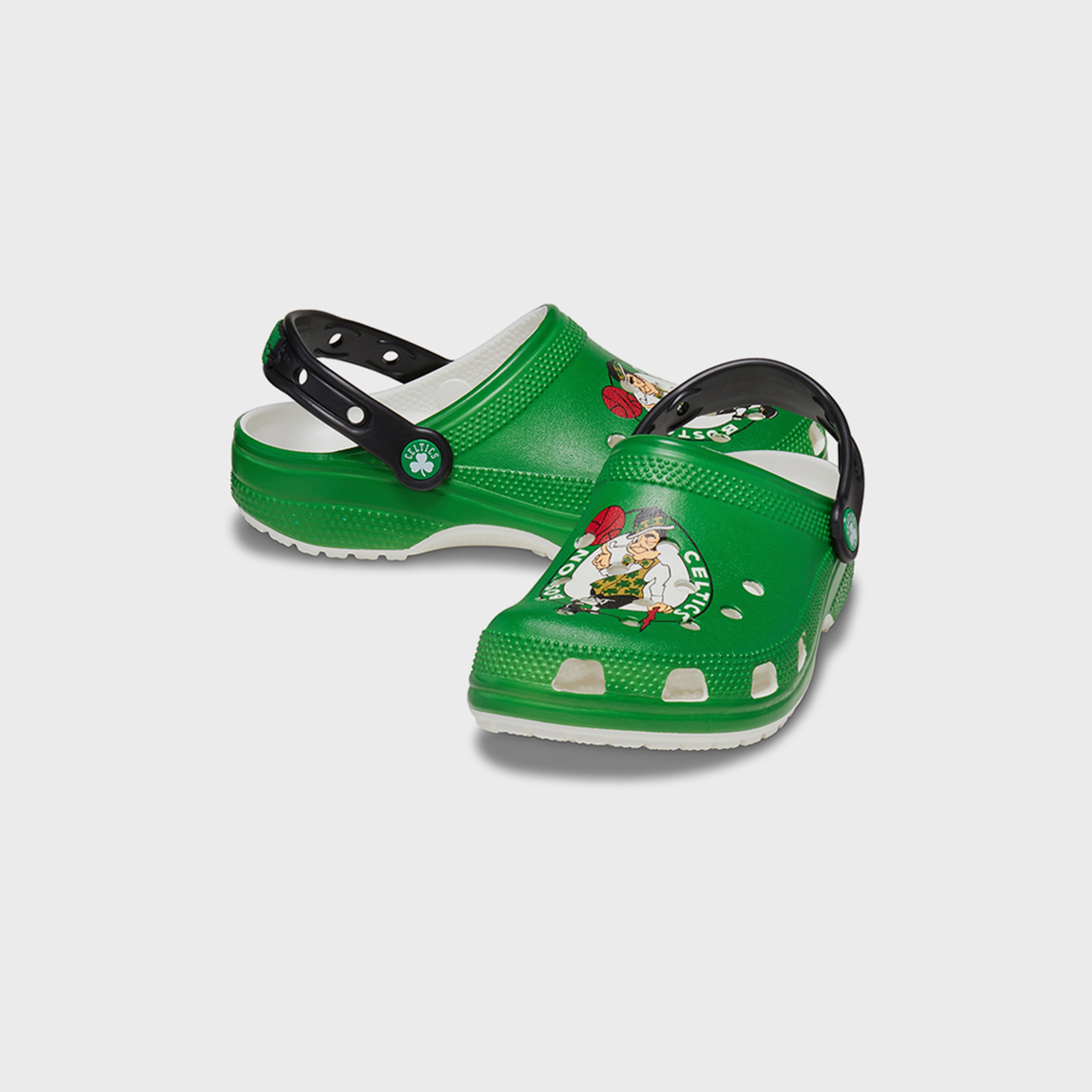 قباقيب كلاسيكية من كروكس ذو سليب أون إن بي إيه بوسطن سلتكس للجنسين | 209442-100-men-shoes-sandals-image-1