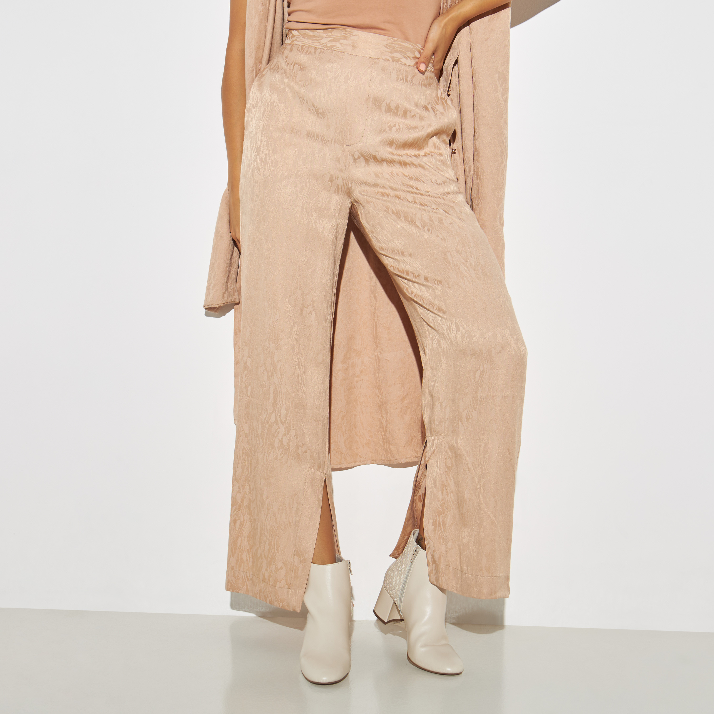 Iconic wide leg pants hotsell