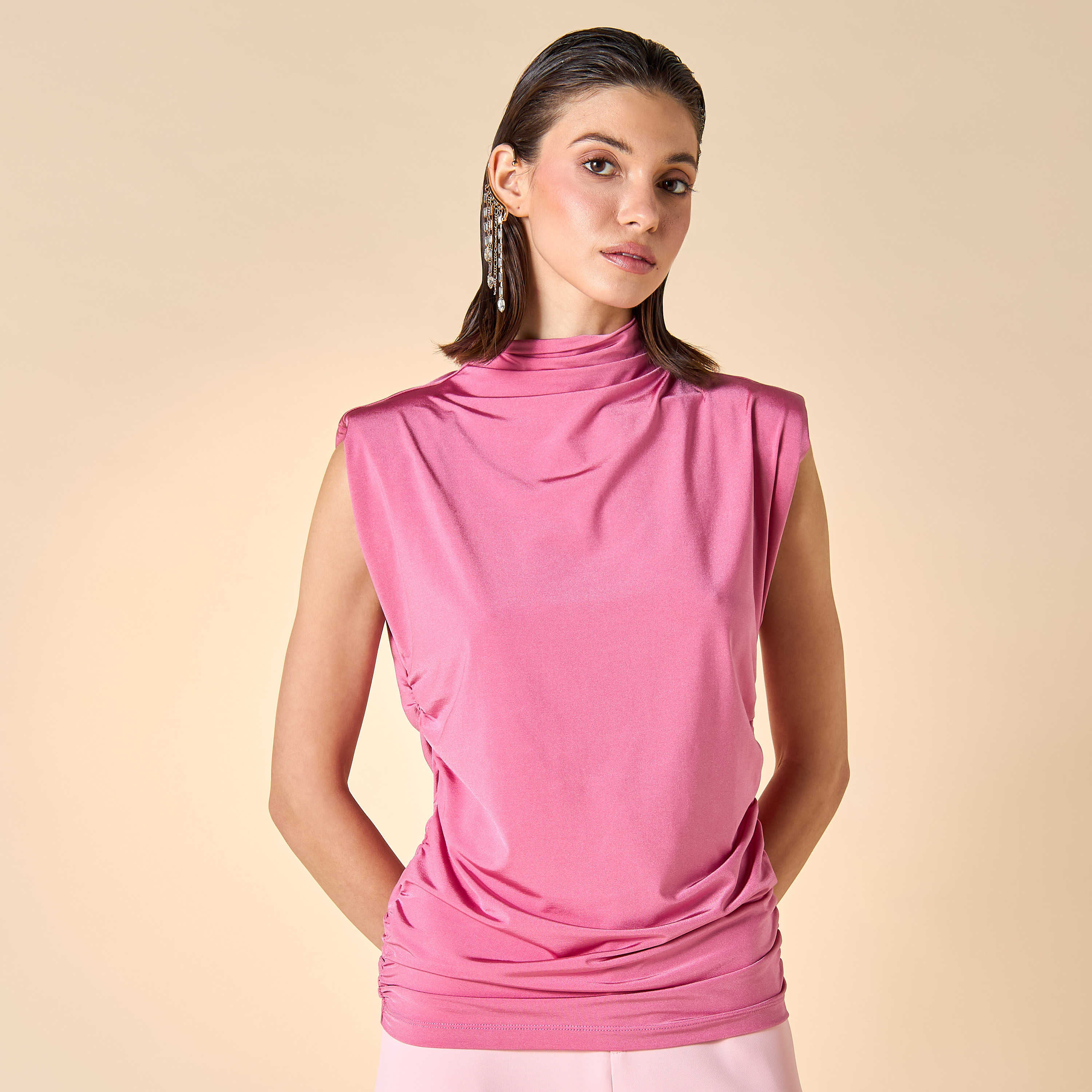 بلوزة دون أكمام بقصة مريحة وياقة عالية من آيكونيك-women-clothing-shirtsandblouses-blouses-image-16