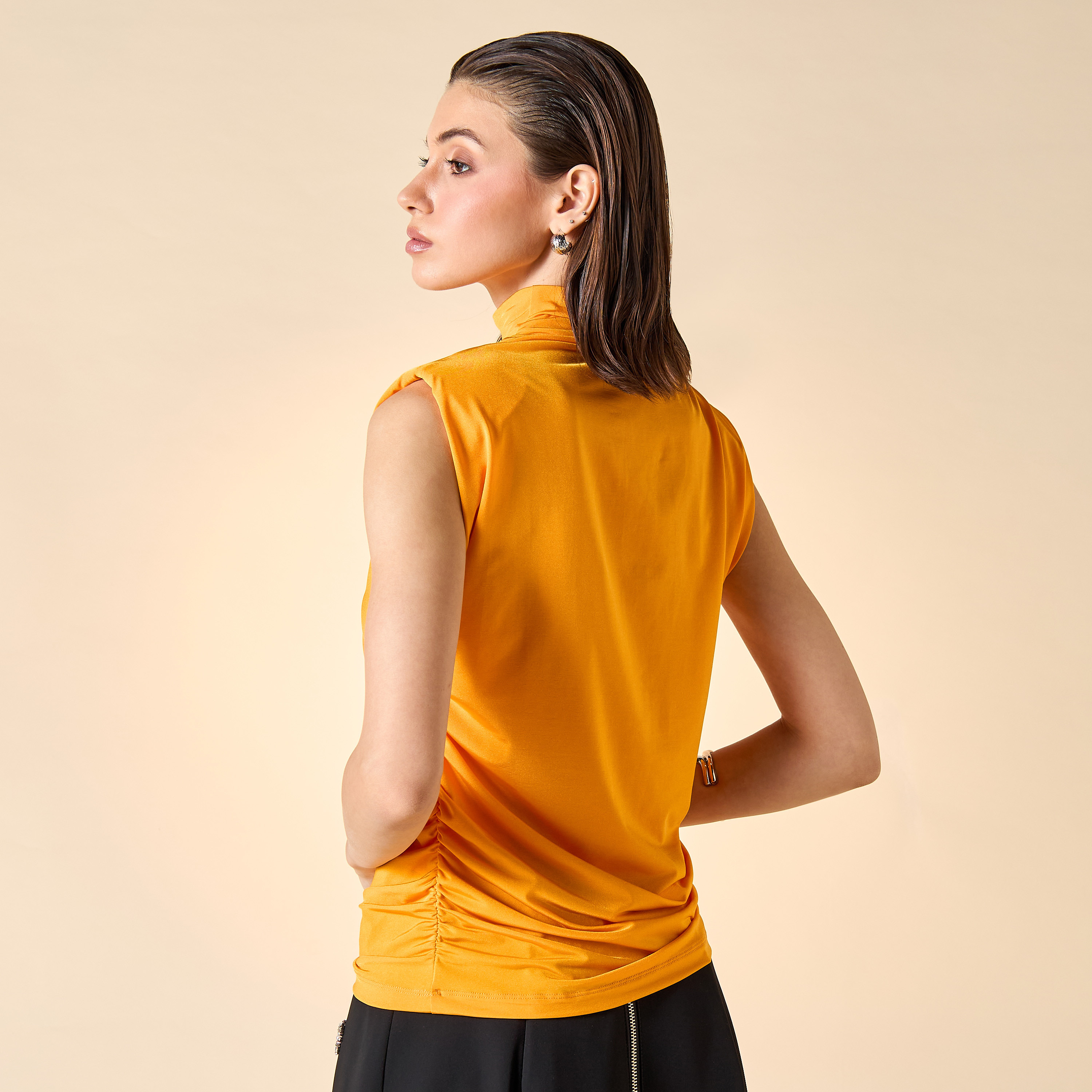 بلوزة دون أكمام بقصة مريحة وياقة عالية من آيكونيك-women-clothing-shirtsandblouses-blouses-image-19