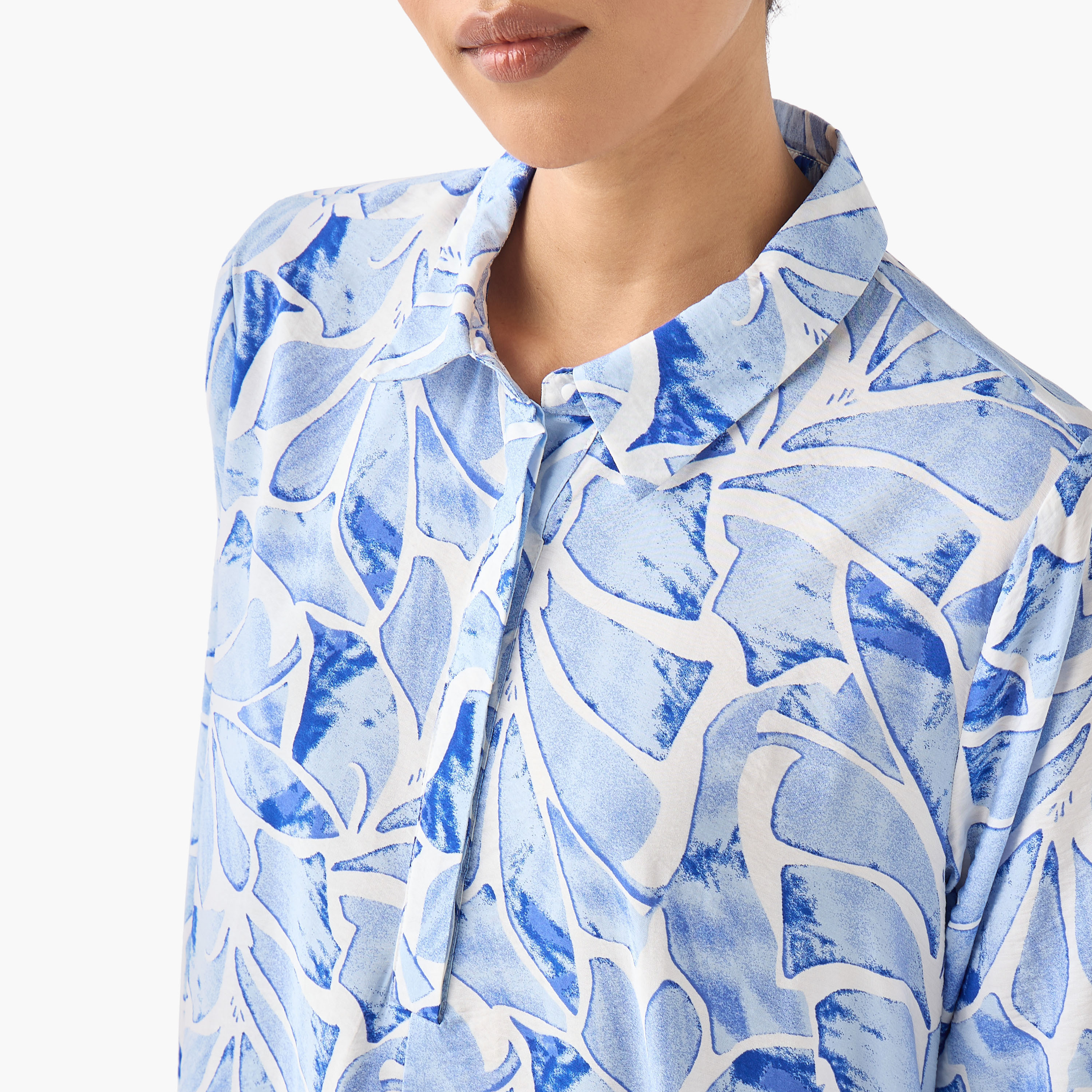Iconic Printed Trapeze Maxi Dress with Collar and Long Sleeves-women-clothing-dresses-image-4