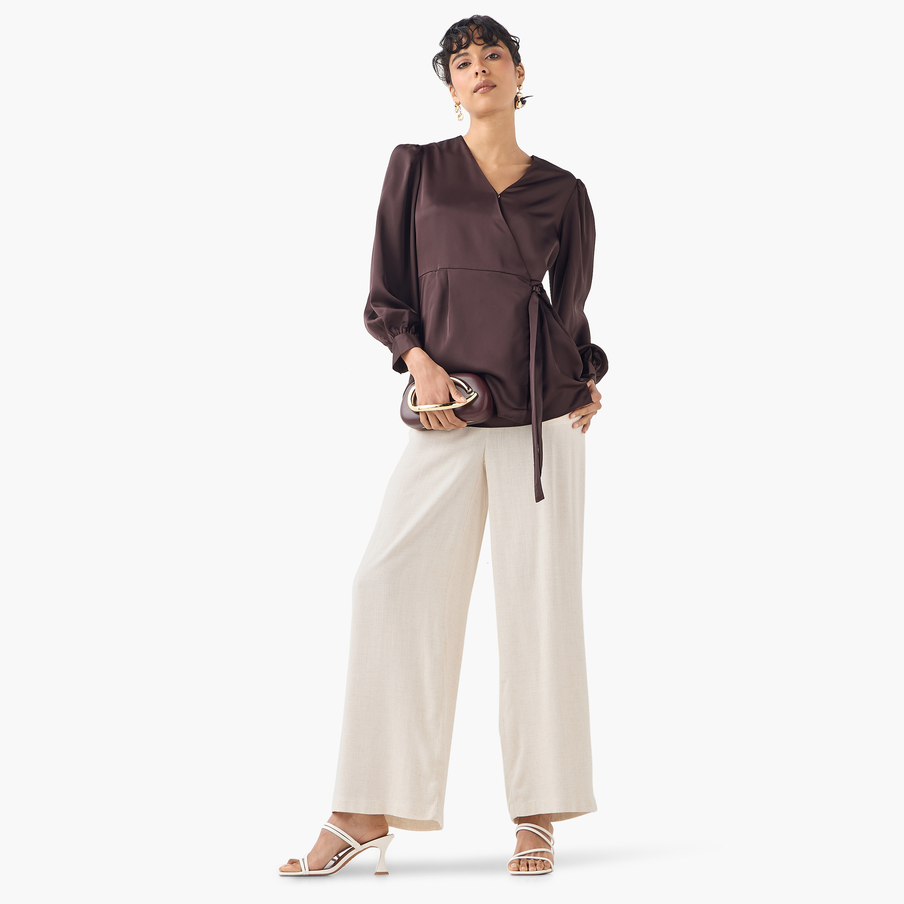 بلوزة ملفوفة بياقة حرف V وأكمام طويلة مع تفاصيل رباط من آيكونيك-women-clothing-shirtsandblouses-blouses-image-2