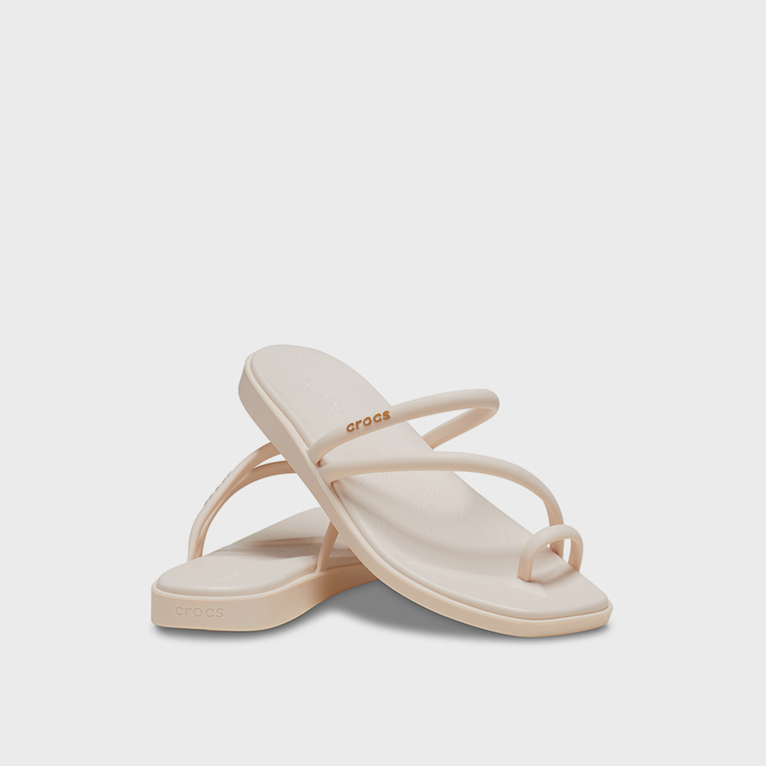 كروكس- صندل ميامي سهل الارتداء بحلقة أصابع للنساء | 209862-0WW-women-shoes-sandals-flats-image-1