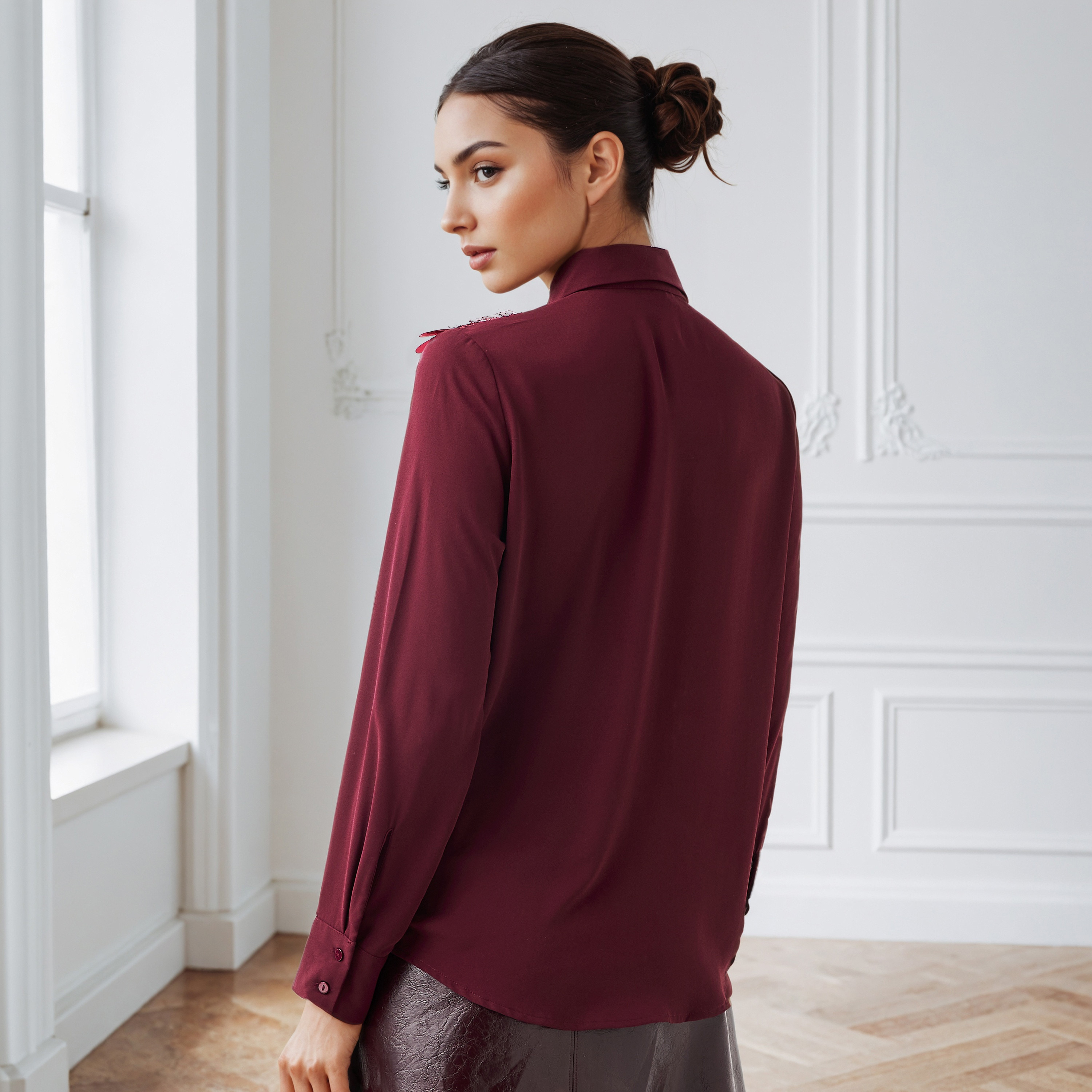 قميص بقصّة عادية مع ربطة عنق وتفاصيل ترتر من آيكونيك-women-clothing-shirtsandblouses-shirts-image-3