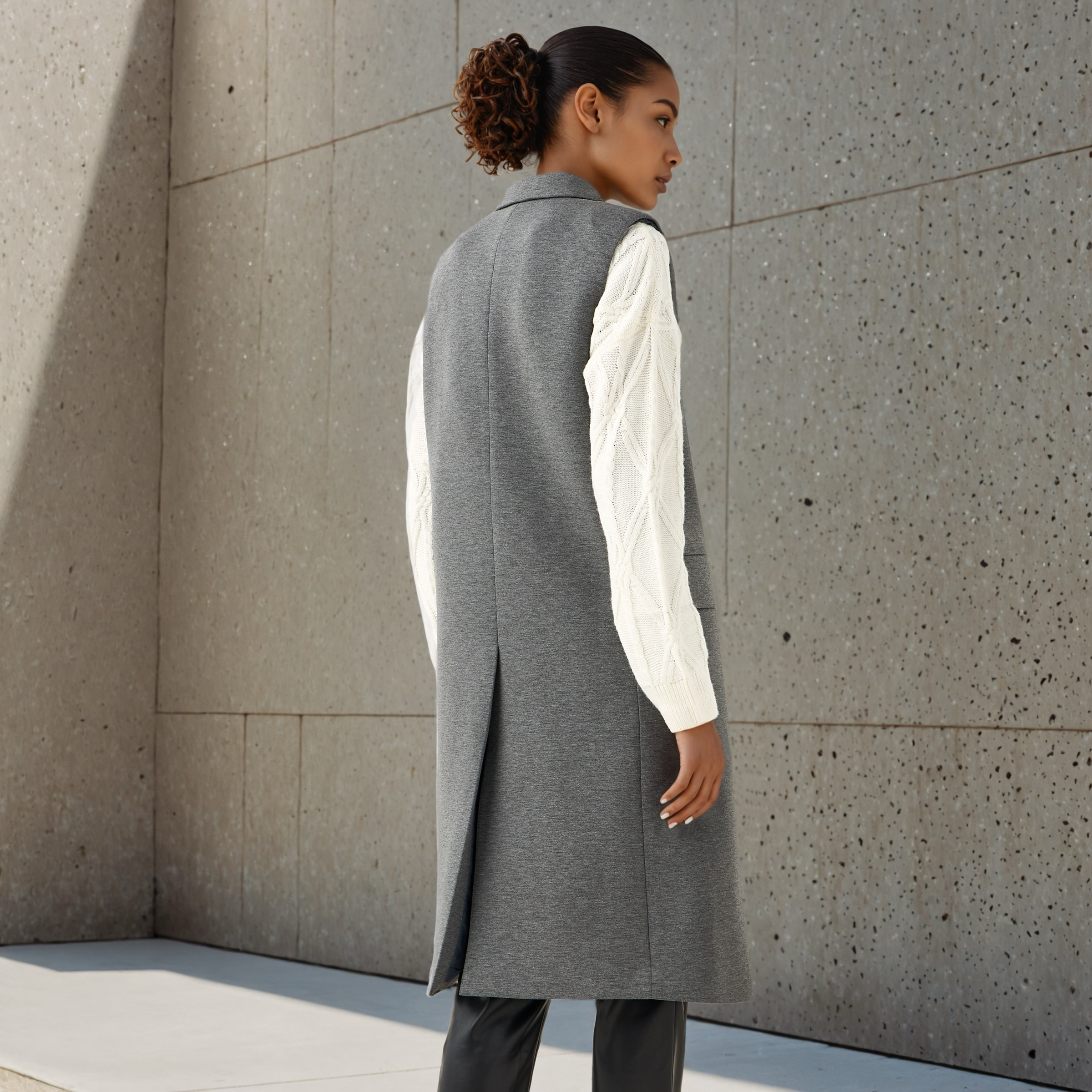 Iconic Notch Lapel Sleeveless Trench Coat-women-clothing-coatsandjackets-coats-image-4