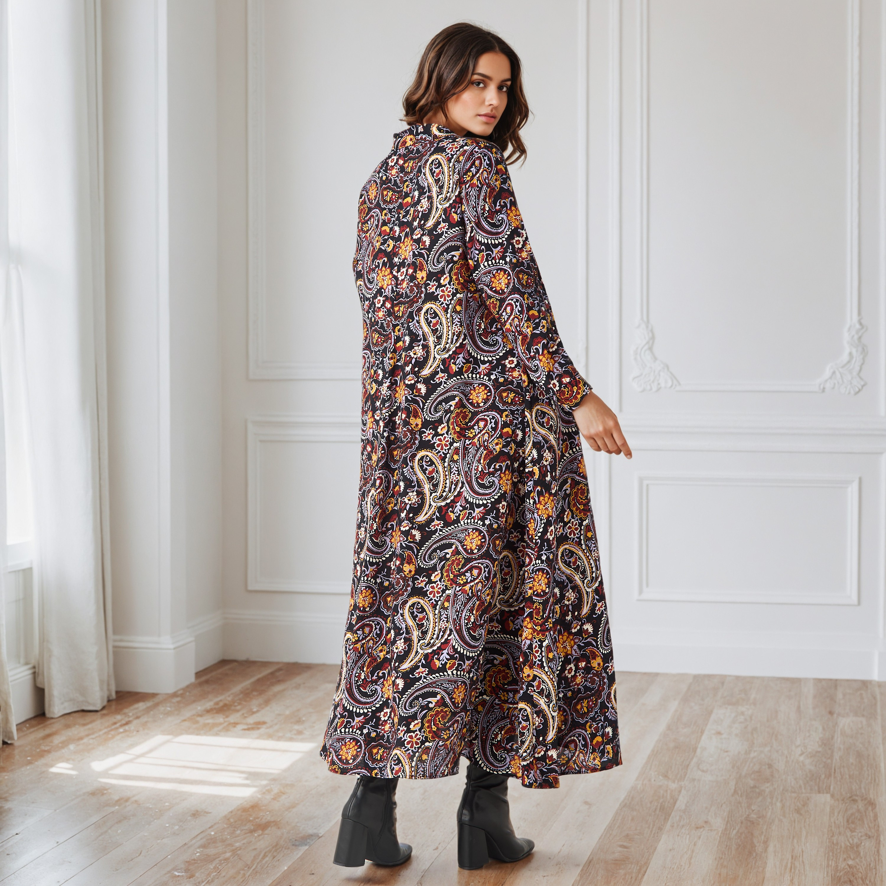 Iconic Paisley Print Collared Trapeze Dress-women-clothing-dresses-image-4