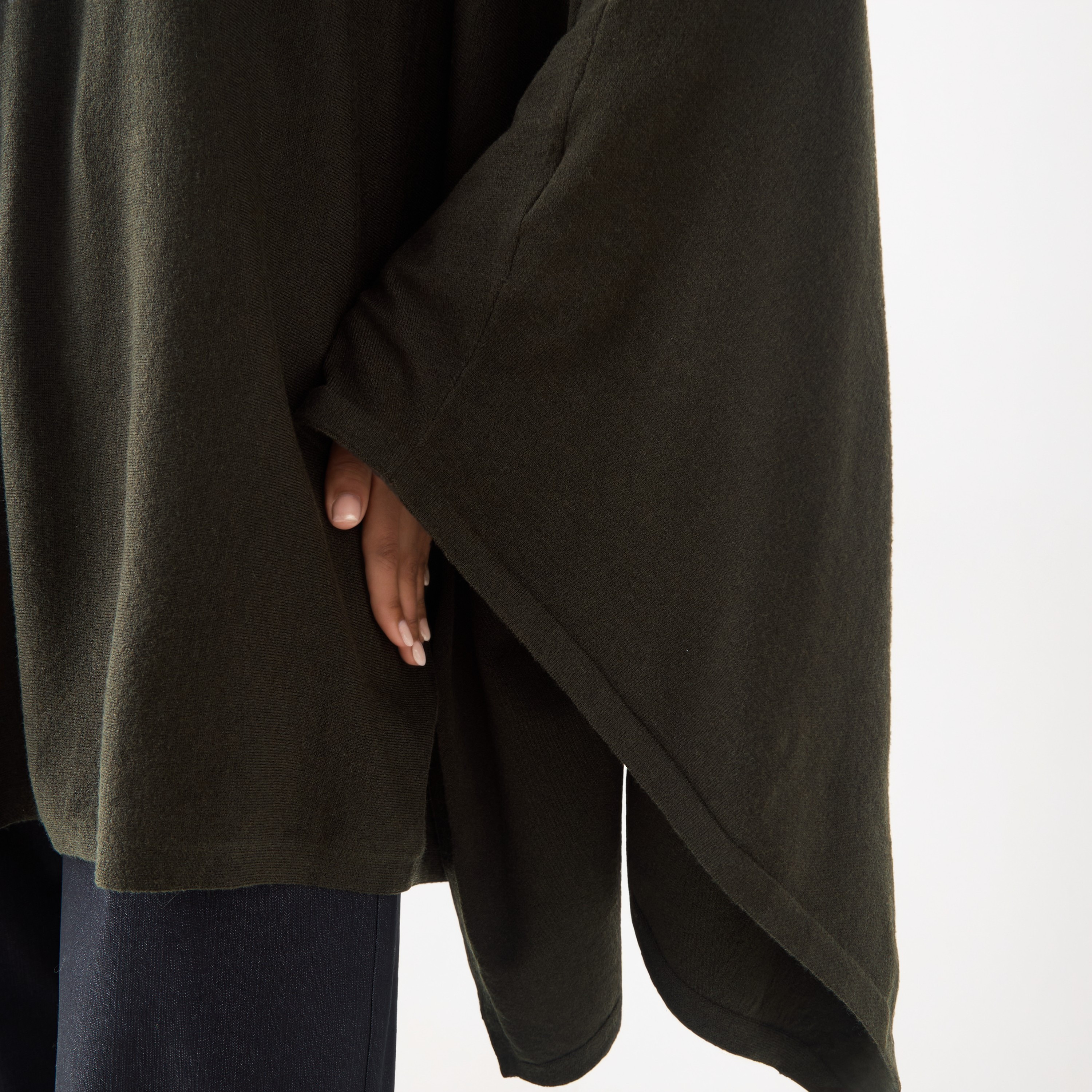 بلوزة كيب بأكمام طويلة من آيكونيك-women-winterwear-cardigansandjumpers-cardigans-image-2