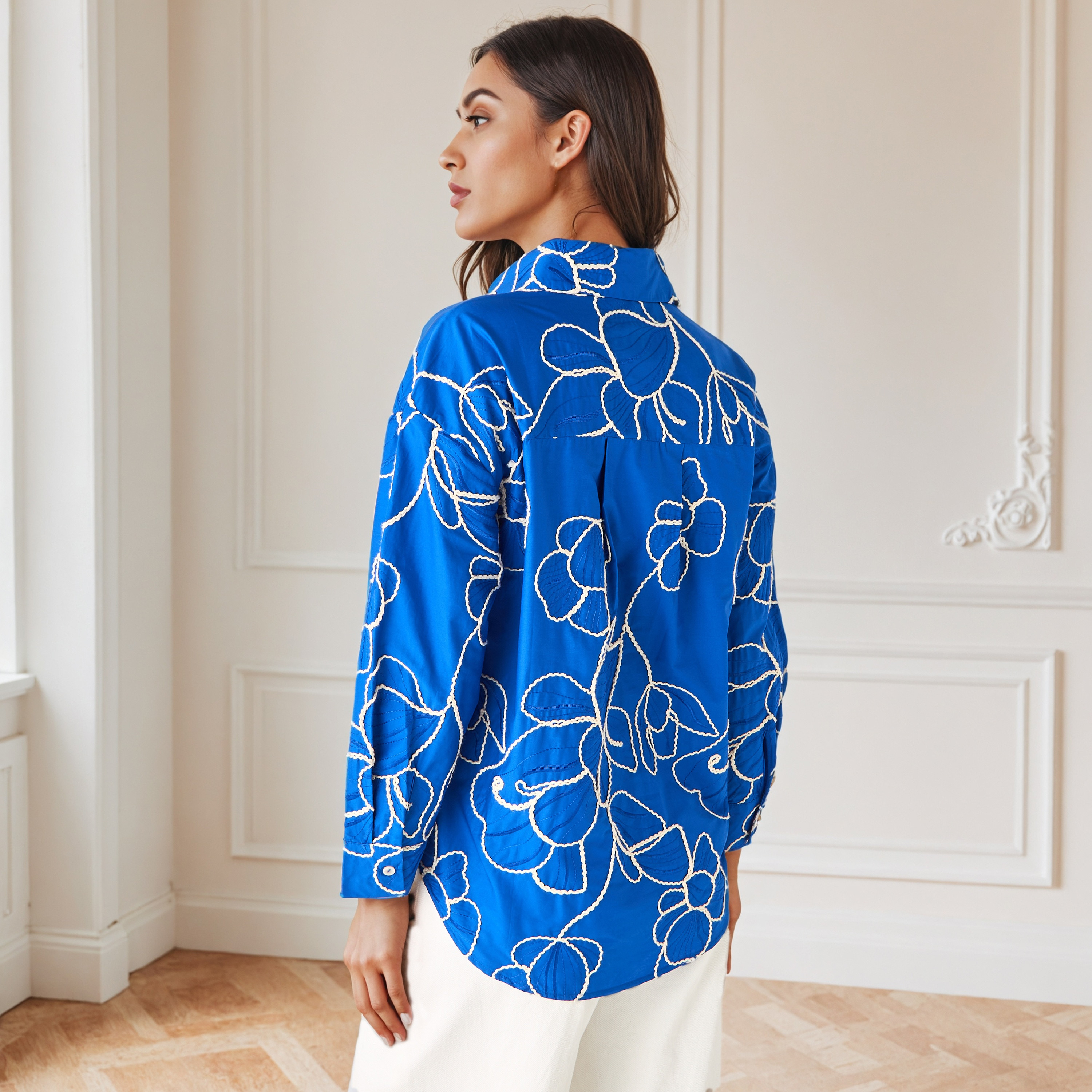 قميص قطن فضفاض مطرّز من آيكونيك-women-clothing-shirtsandblouses-shirts-image-4