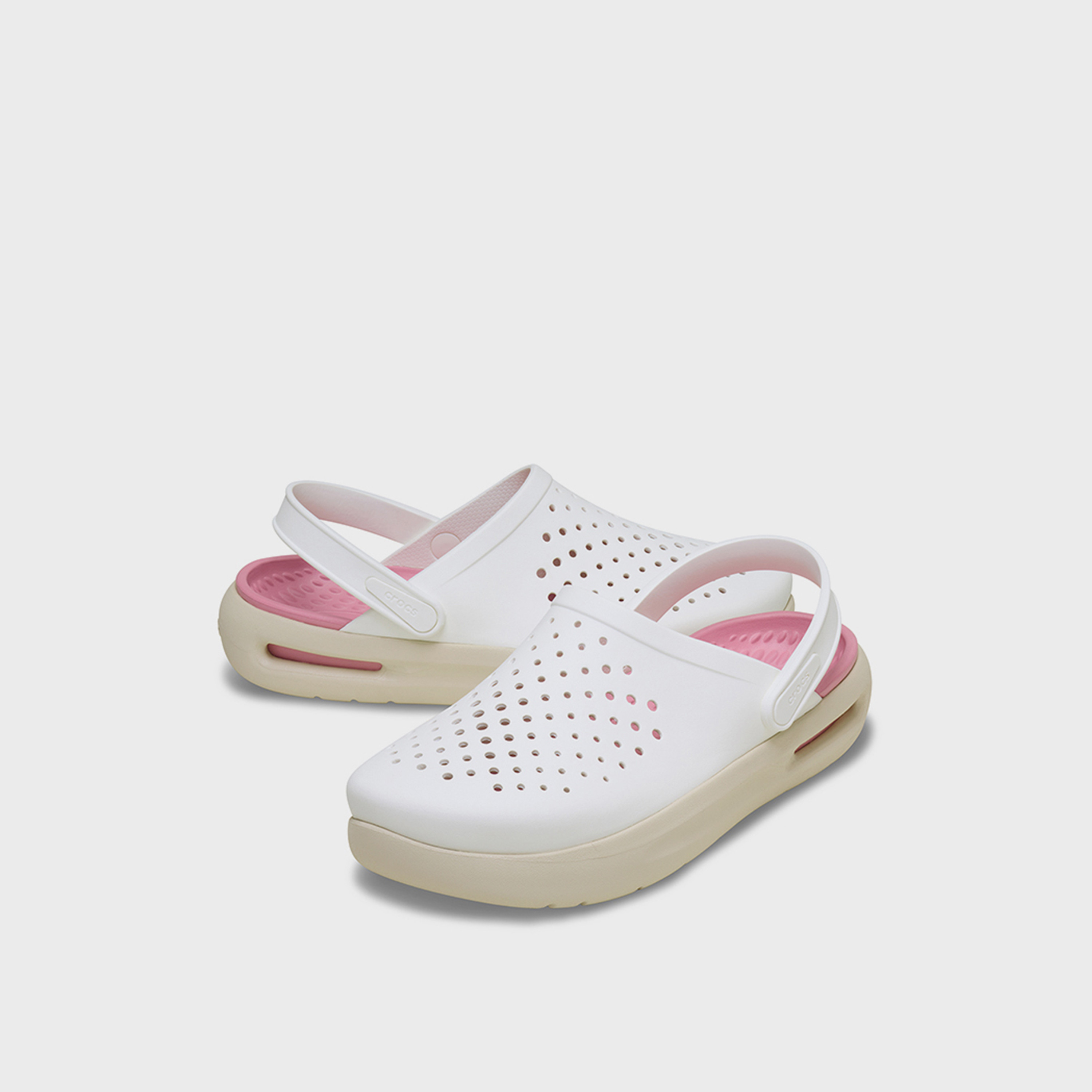 كروكس- شبشب ان موشن سهل الارتداء  | 209964-100-women-shoes-sandals-flats-image-1