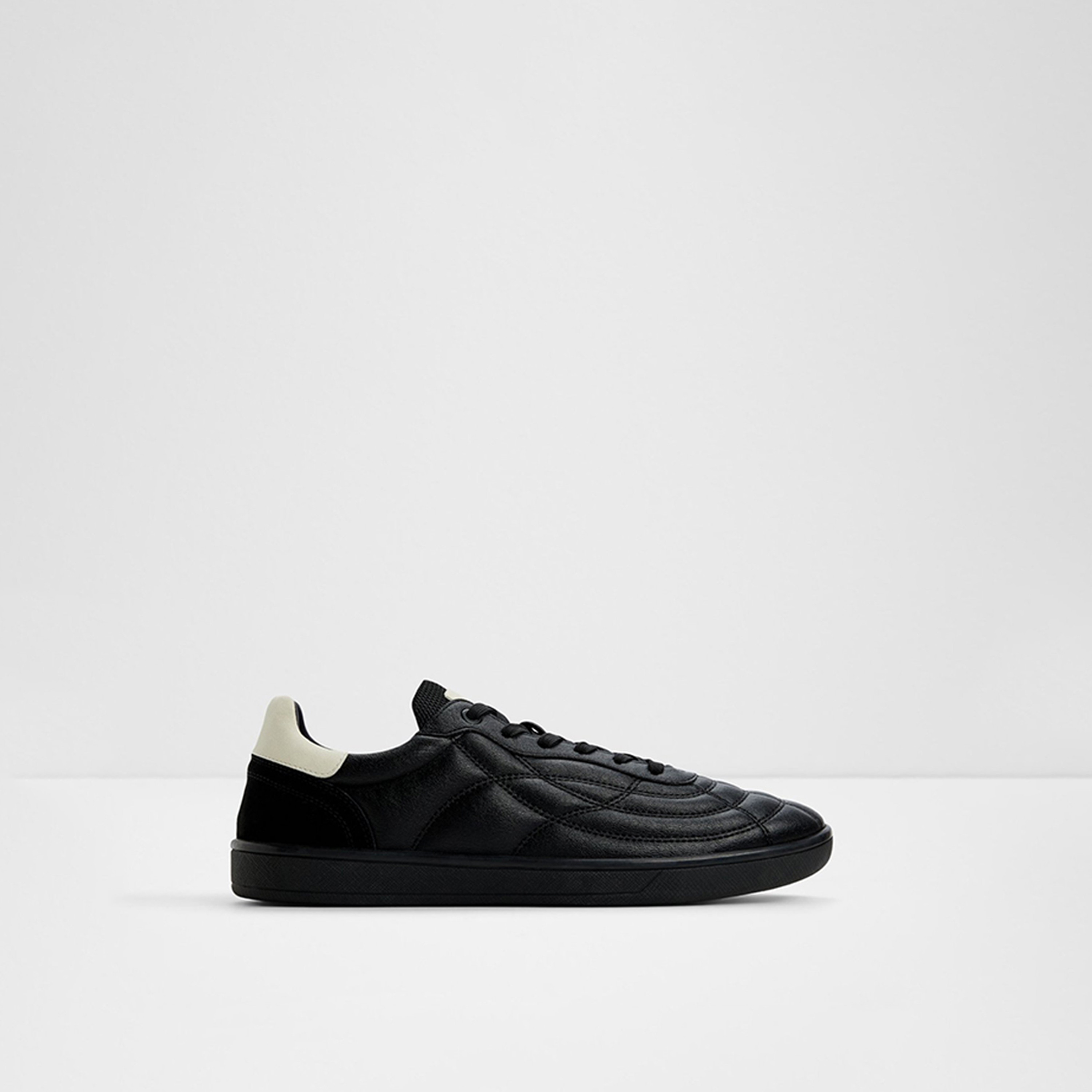 الدو - حذاء رياضي للرجال برباط كاحل منخفض | 20THEPITCH-men-shoes-sneakers-image-3