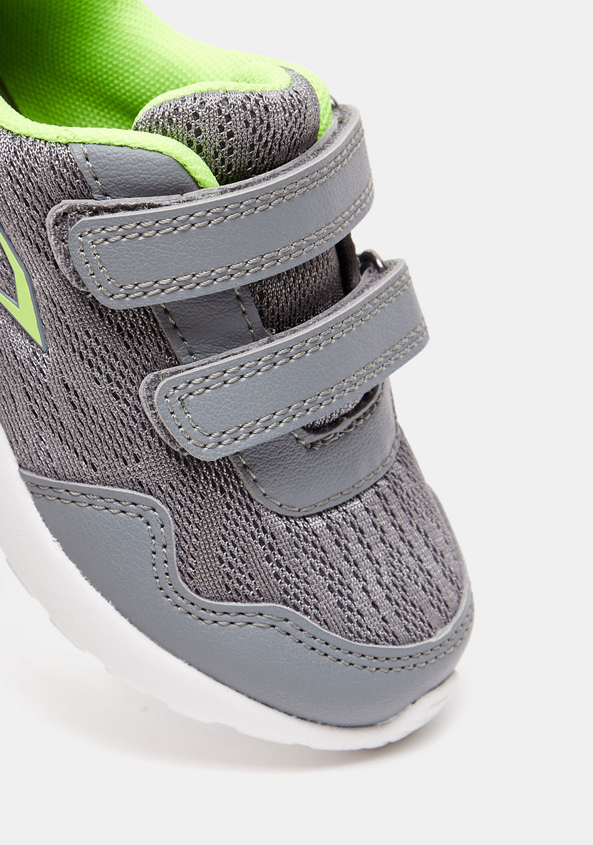 Dash Textured Sneakers with Hook and Loop Closure-Boy%27s School Shoes-image-3
