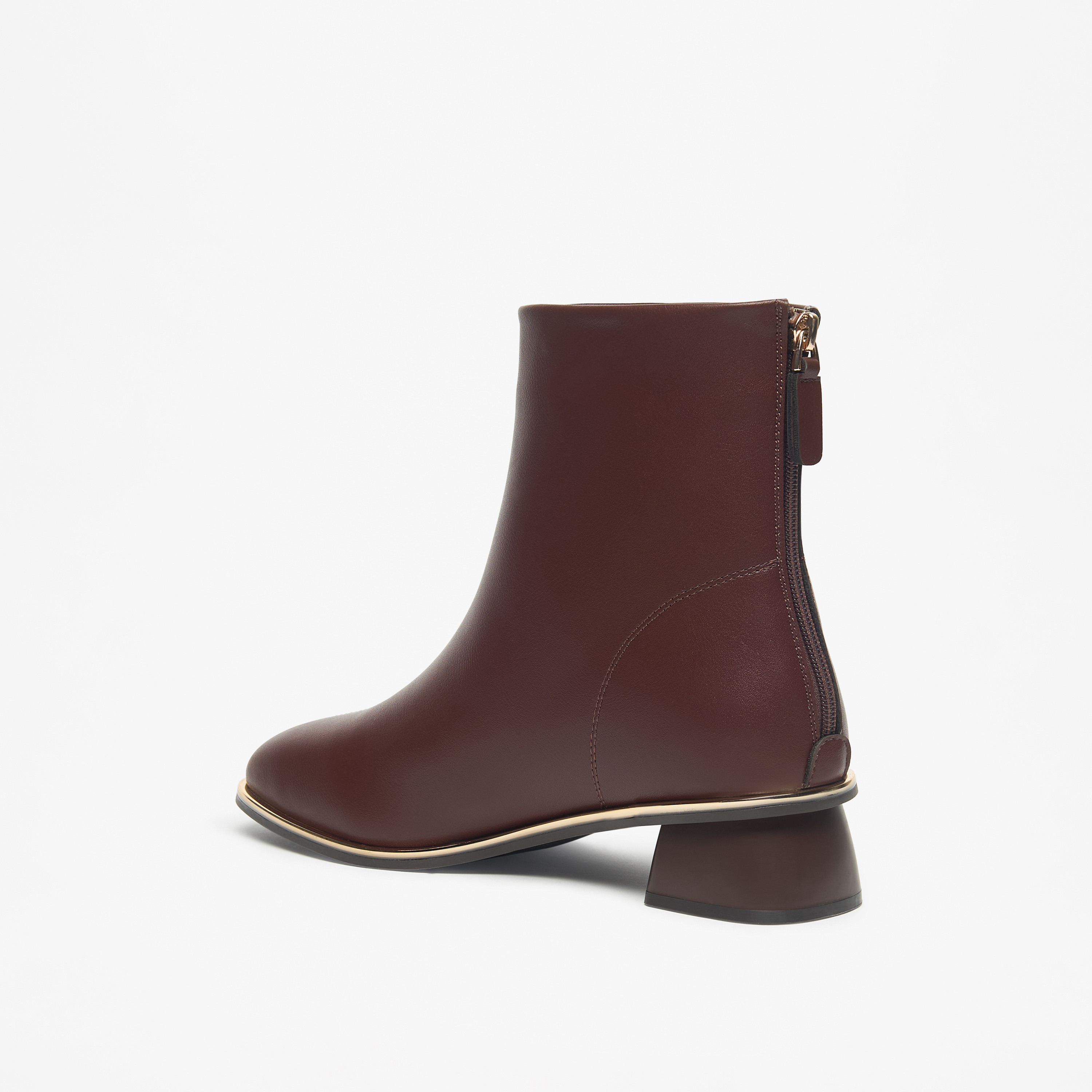 بوت نسائي سادة بطول الكاحل بسحّاب إغلاق من سيليست-women-shoes-boots-image-8