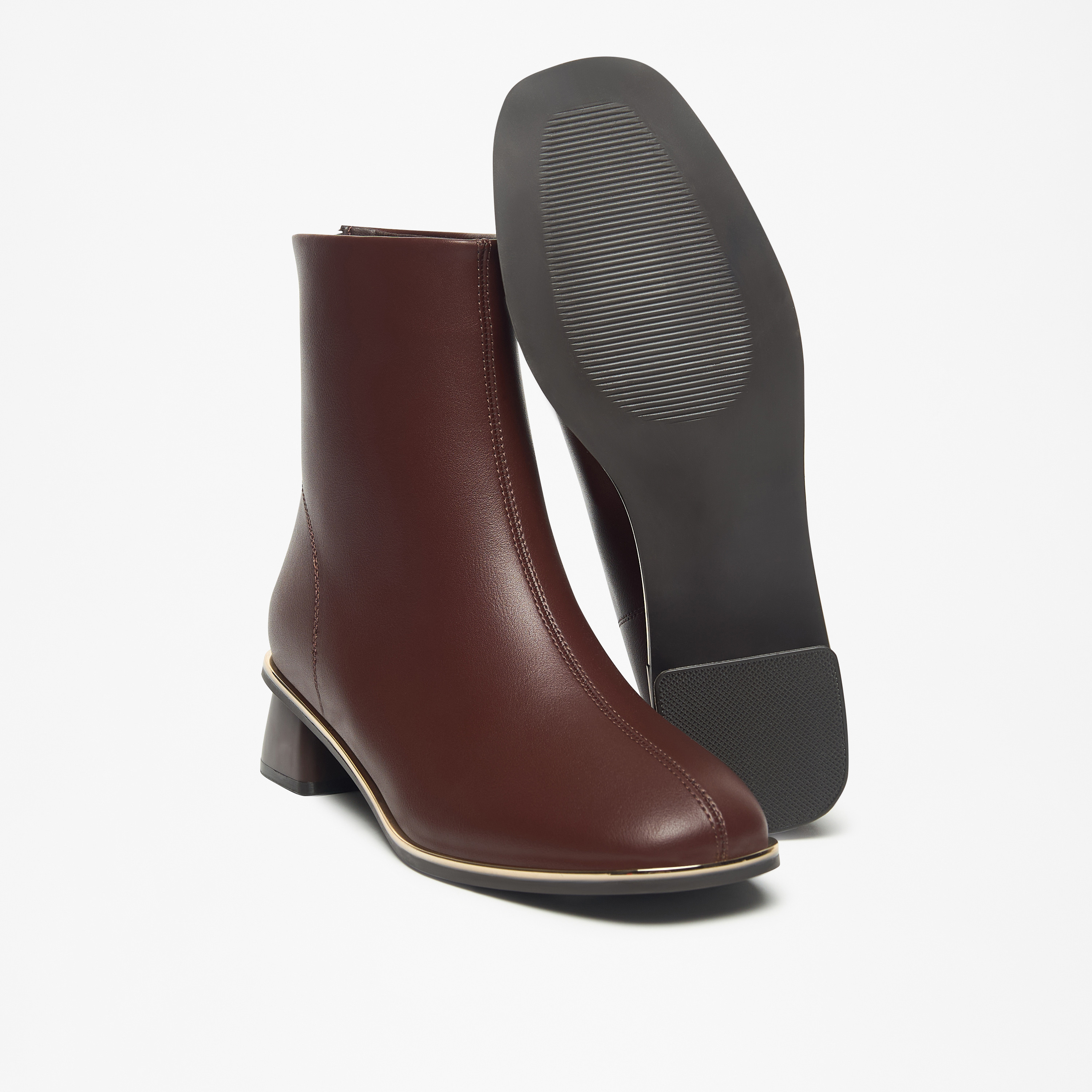 بوت نسائي سادة بطول الكاحل بسحّاب إغلاق من سيليست-women-shoes-boots-image-11