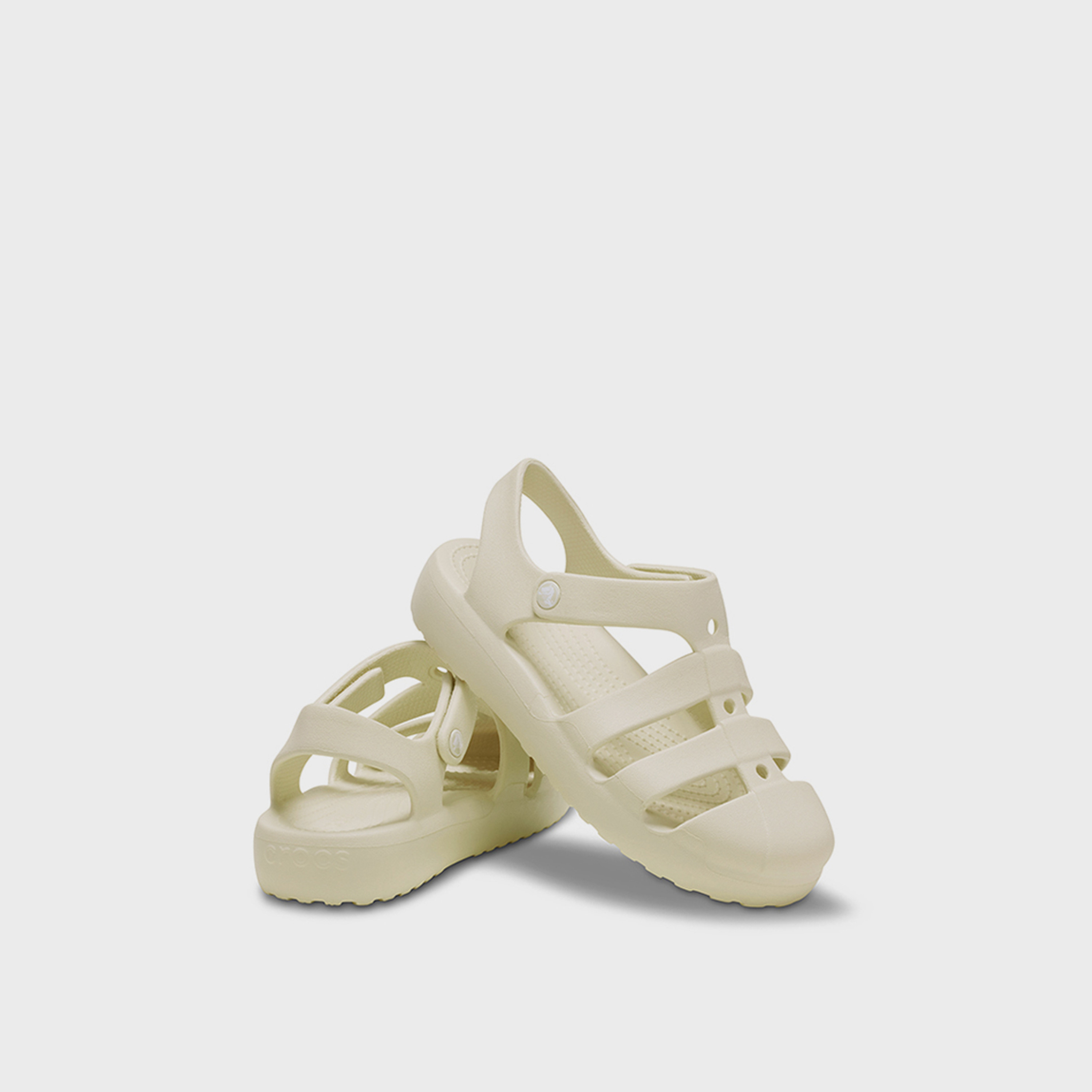 كروكس- شبشب فيشرمان كلاسيكي بحزام للأطفال مزود بخطاف وحلقة | 210625-0LH-boys-shoes-sandals-image-1