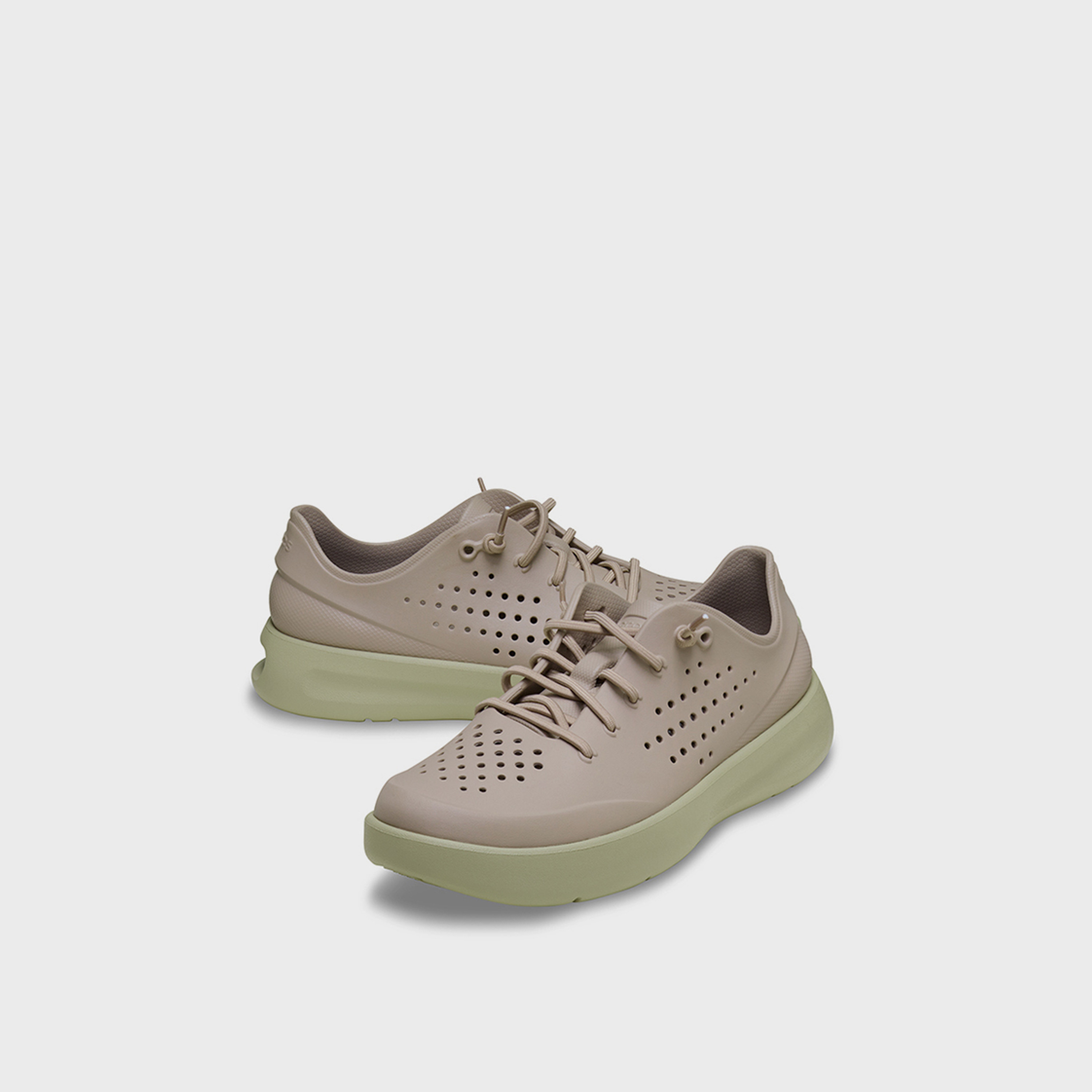 كروكس- حذاء رياضي رجالي ان موشن بيسر ام برباط كاحل منخفض | 210831-214-men-shoes-sneakers-image-1