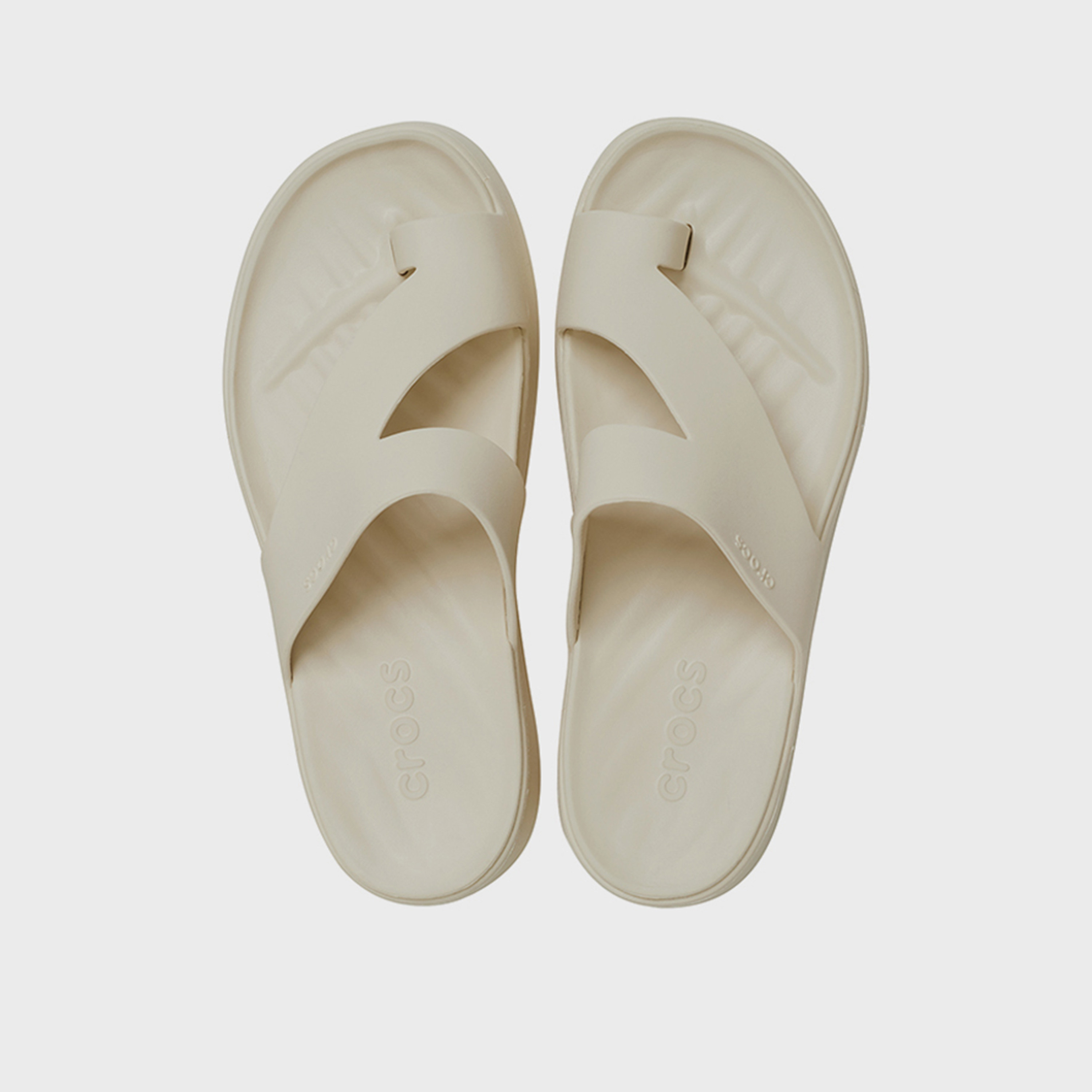 كروكس- شبشب سهل الارتداء بمقدمة مفتوحة ونعل سميك للنساء | 210834-0LH-women-shoes-flipflopsandslides-image-2