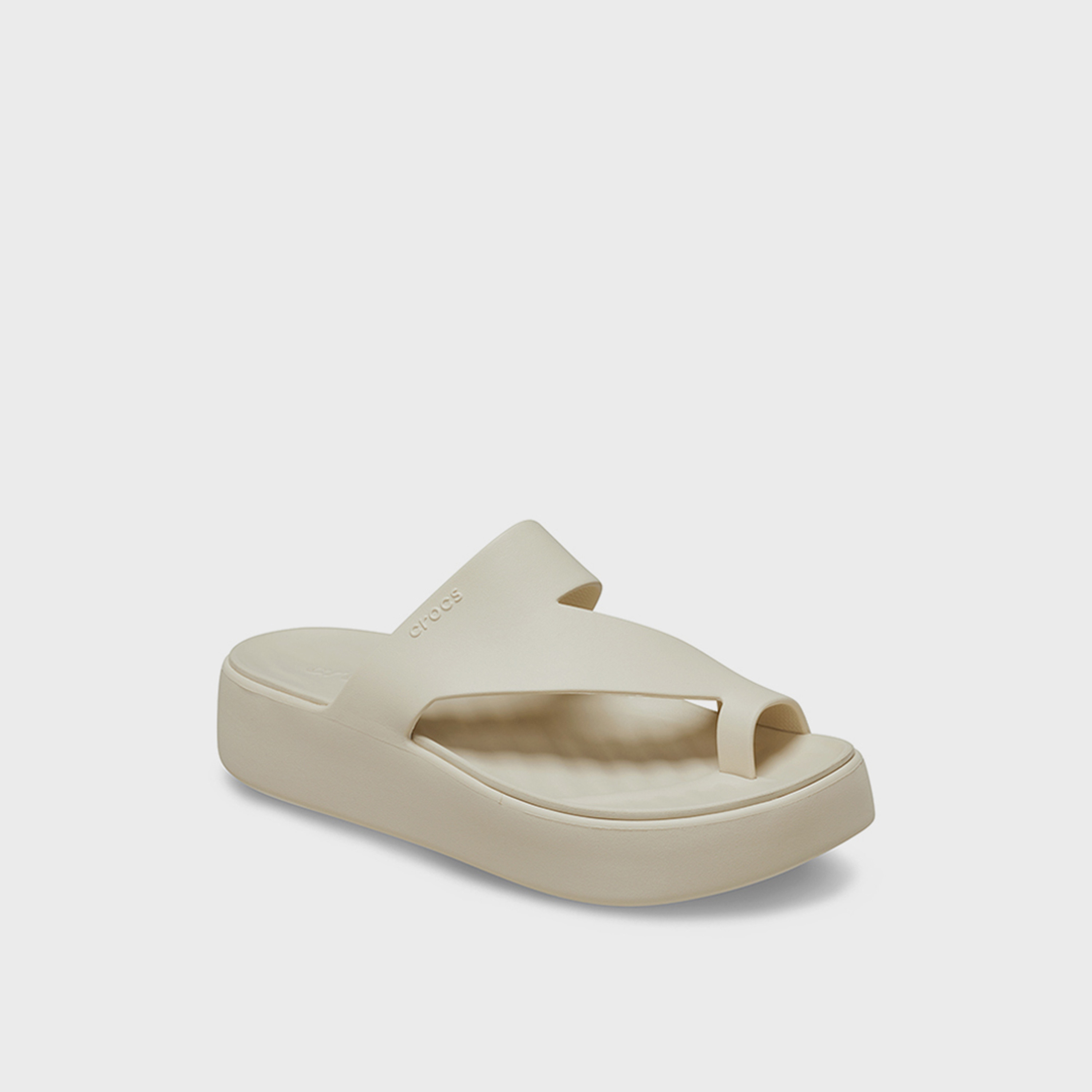 كروكس- شبشب سهل الارتداء بمقدمة مفتوحة ونعل سميك للنساء | 210834-0LH-women-shoes-flipflopsandslides-image-3