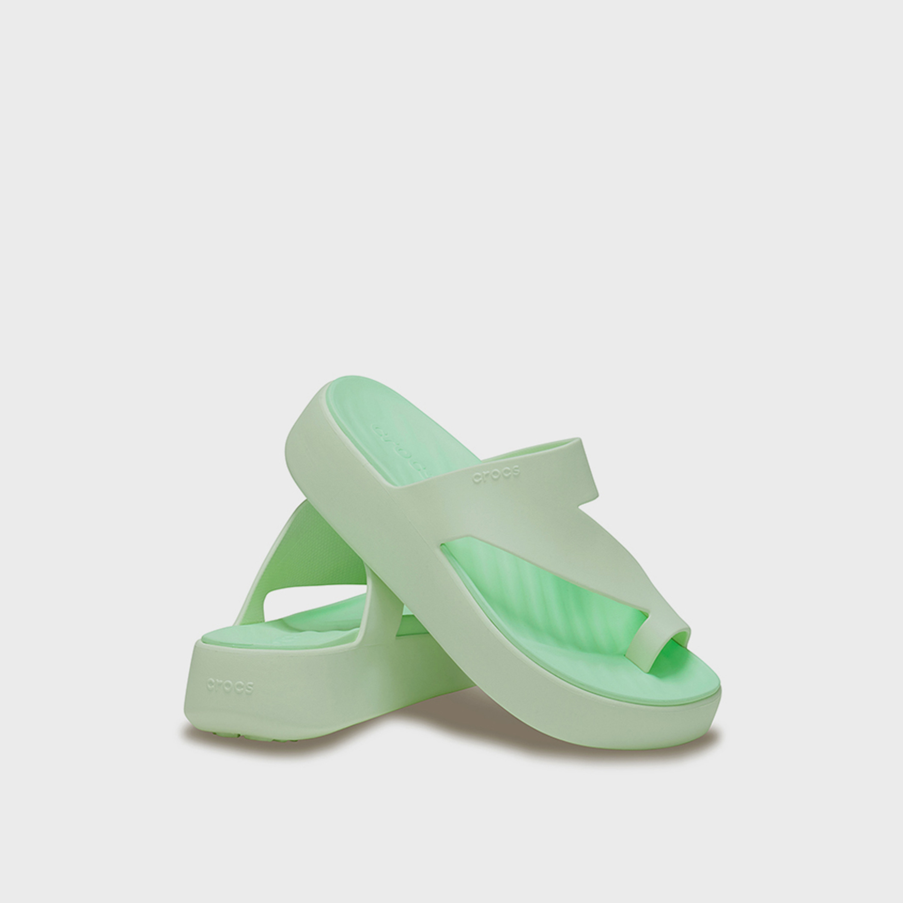Crocs Women's Slip On Getaway Platform Toe Loop Slide Slippers | 210834-3YH-women-shoes-flipflopsandslides-image-1