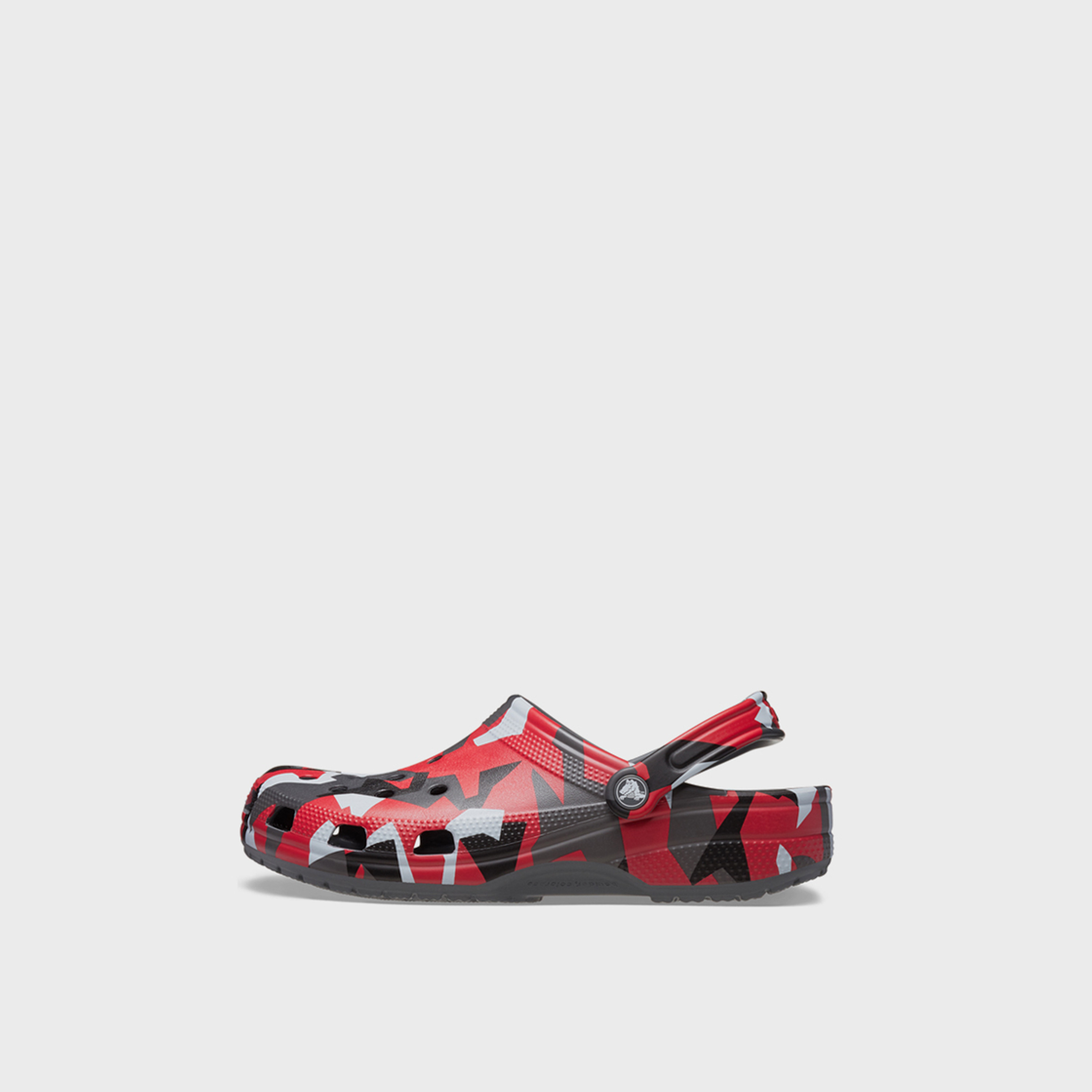 كروكس- شبشب جيو مموّه سهل الارتداء للجنسين | 211009-0IE-women-shoes-flipflopsandslides-image-3