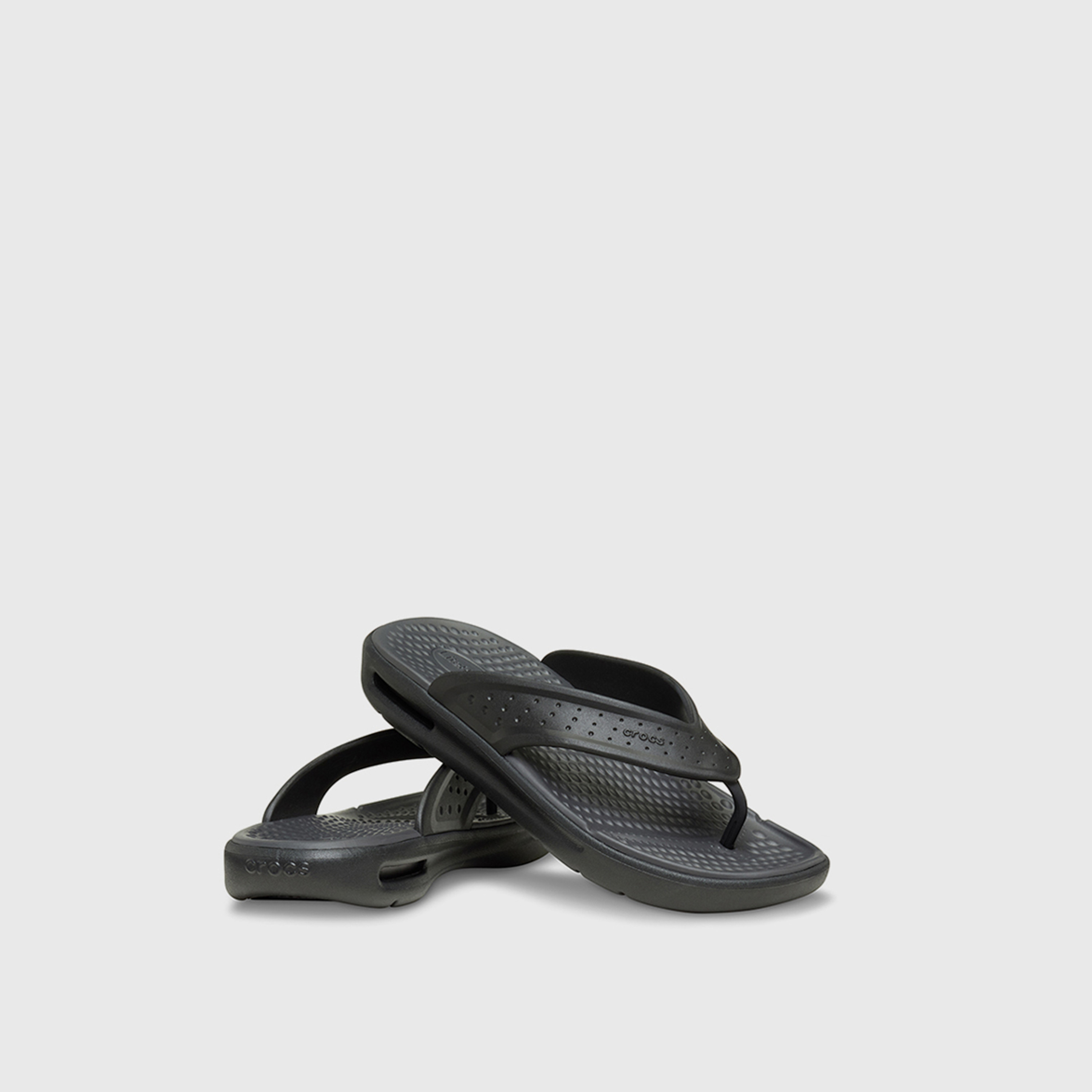 كروكس - شبشب  إن موشن ثونغ للرجال سهل الارتداء | 211101-001-men-shoes-flipflopsandslides-image-1